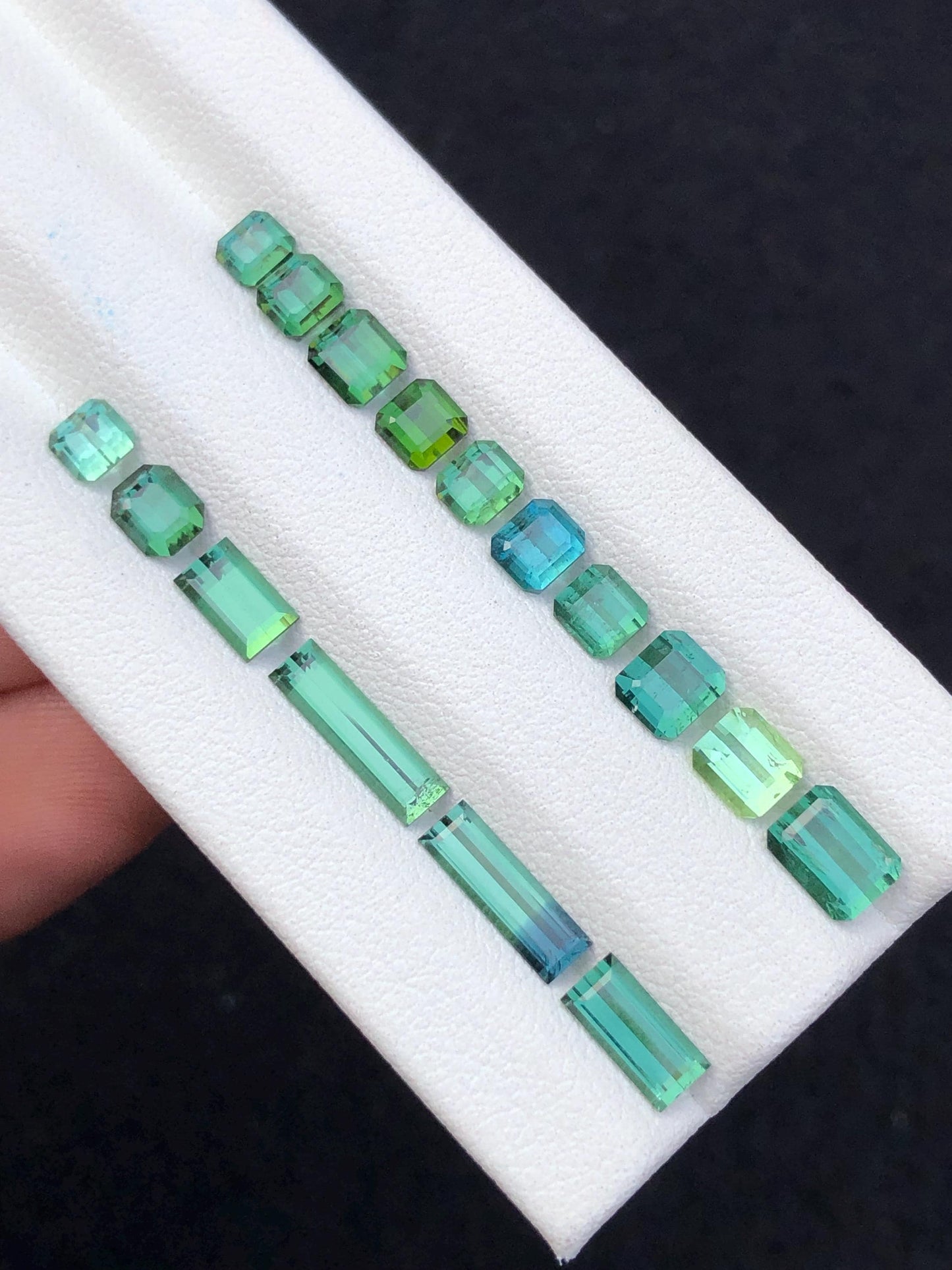 8 carats Green faceted tourmaline lot origin Afghanistan