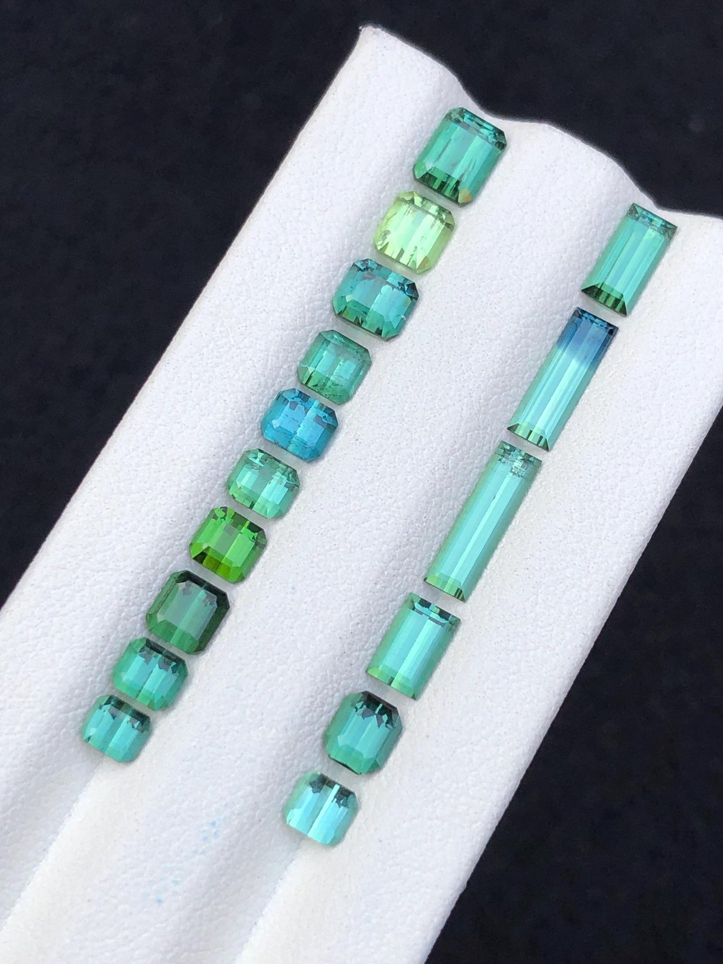 8 carats Green faceted tourmaline lot origin Afghanistan