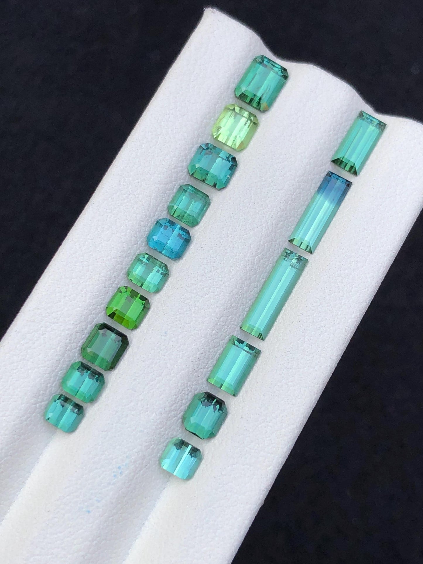 8 carats Green faceted tourmaline lot origin Afghanistan