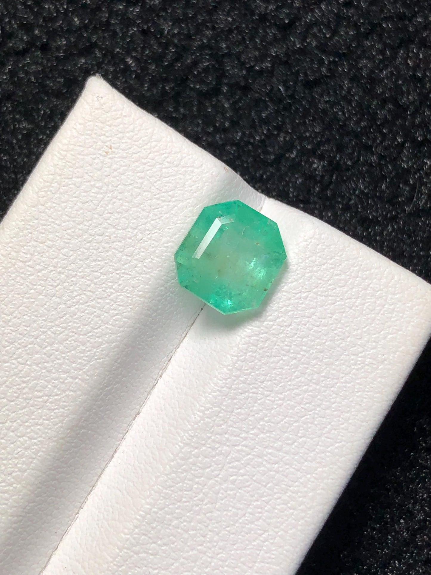 Emerald Faceted 2.50 ct - Panjsher Mine Afghanistan