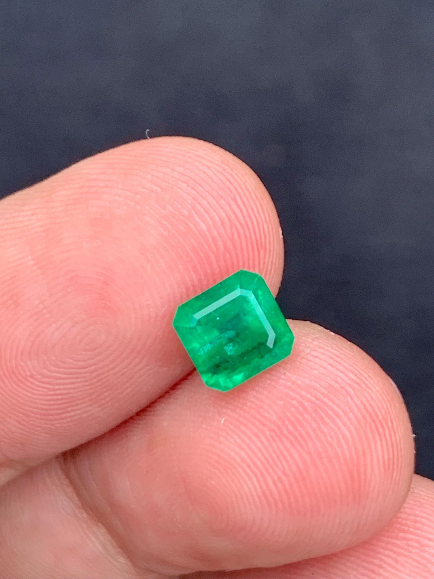 Swat Emerald Faceted 1.55 ct - Natural Gem for Fine Jewelry
