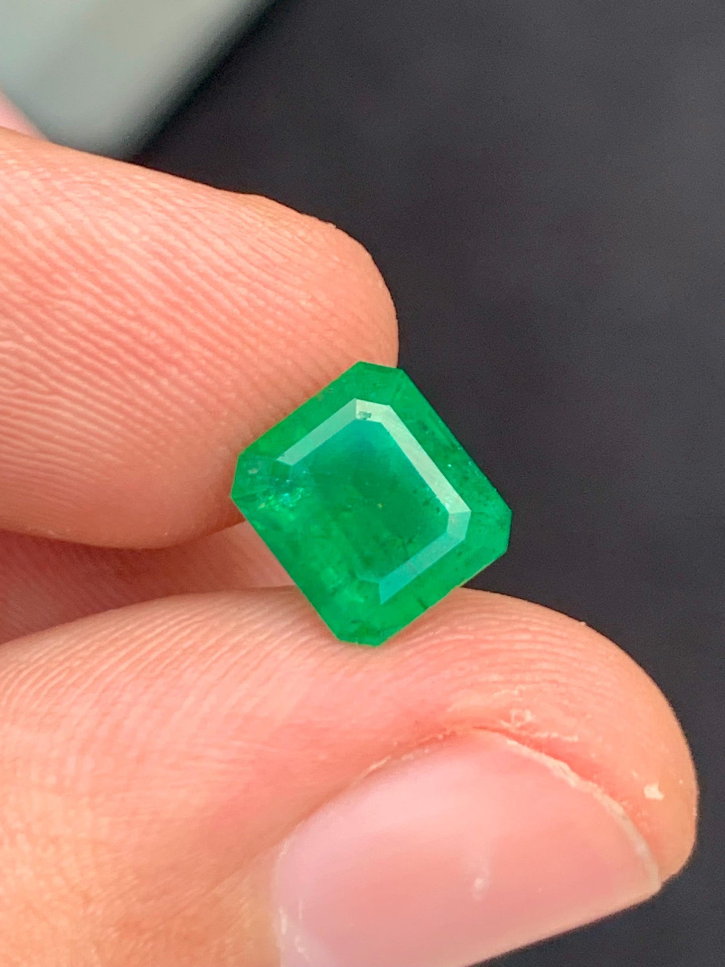 Emerald Faceted 2.40 ct - Natural Green Gem from Swat Pakistan