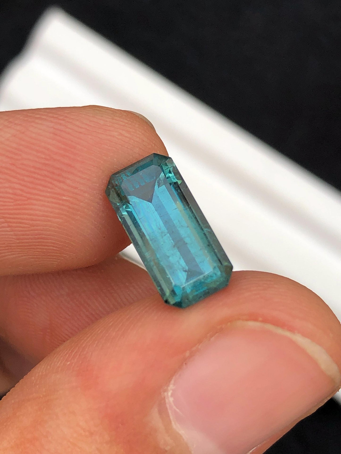 Indicolite Blue Tourmaline Faceted 3.95 ct - Gemstone for Engagement Ring