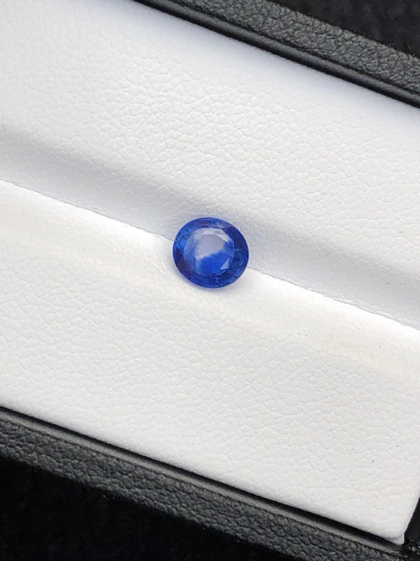 Bi colour Sapphire 0.95 ct - Fine Jewelry Gemstone