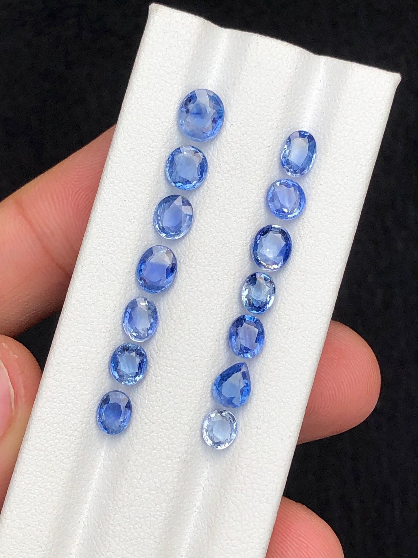 Sapphire Faceted Lot 9.85 ct - Loose Gemstone Parcel
