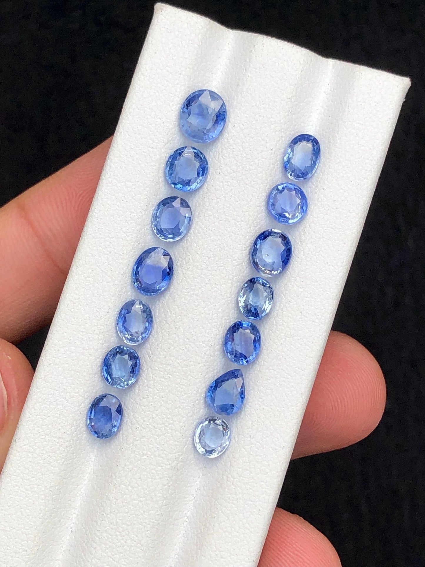Sapphire Faceted Lot 9.85 ct - Loose Gemstone Parcel