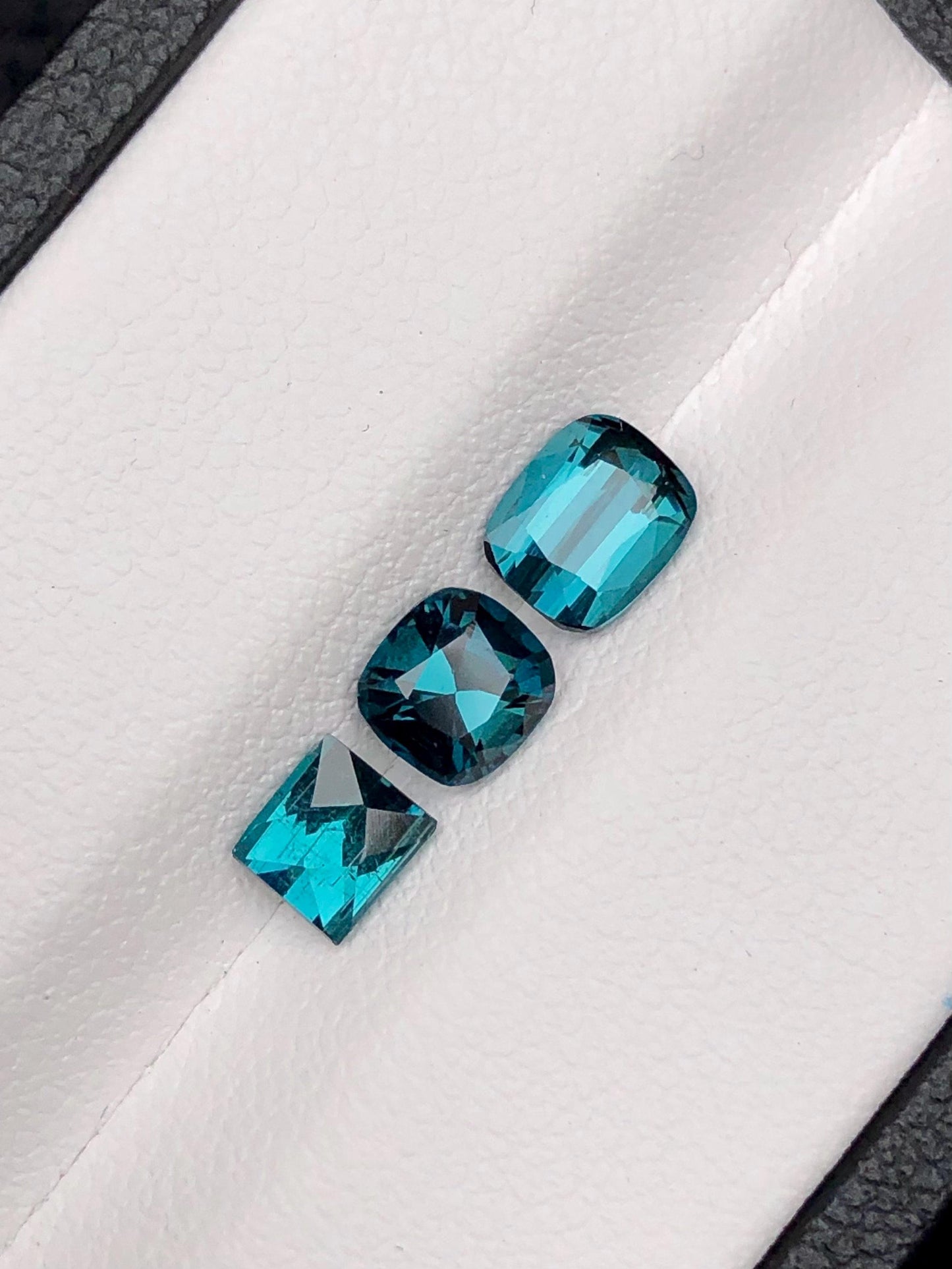 Blue Tourmaline Faceted 1.85 ct - Loose Gemstone from Afghanistan