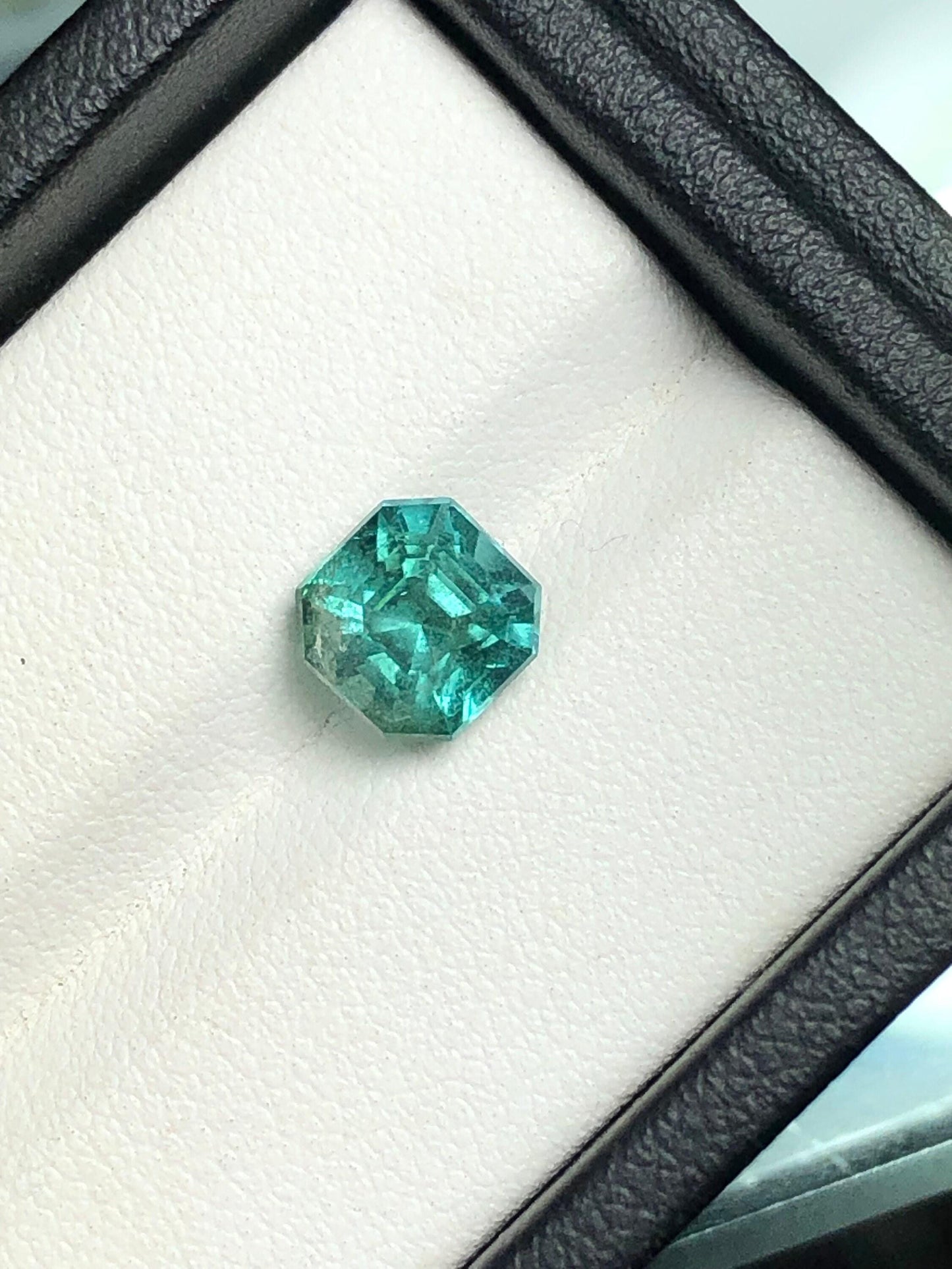 Blue Tourmaline Faceted 2.40 ct - Ring & Earring Gemstone Afghanistan