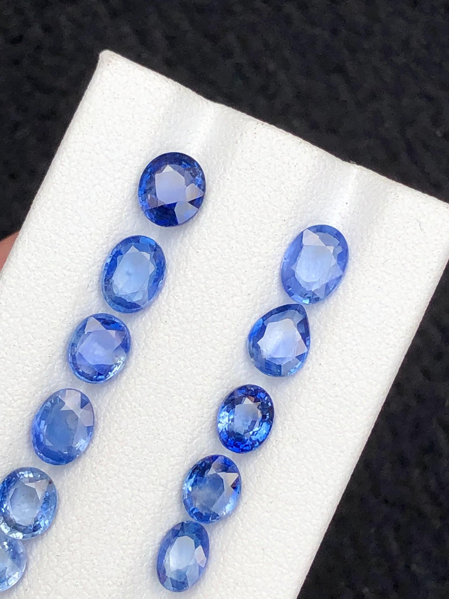 Sapphire Faceted Lot 8.10 ct - Loose Gemstone Parcel