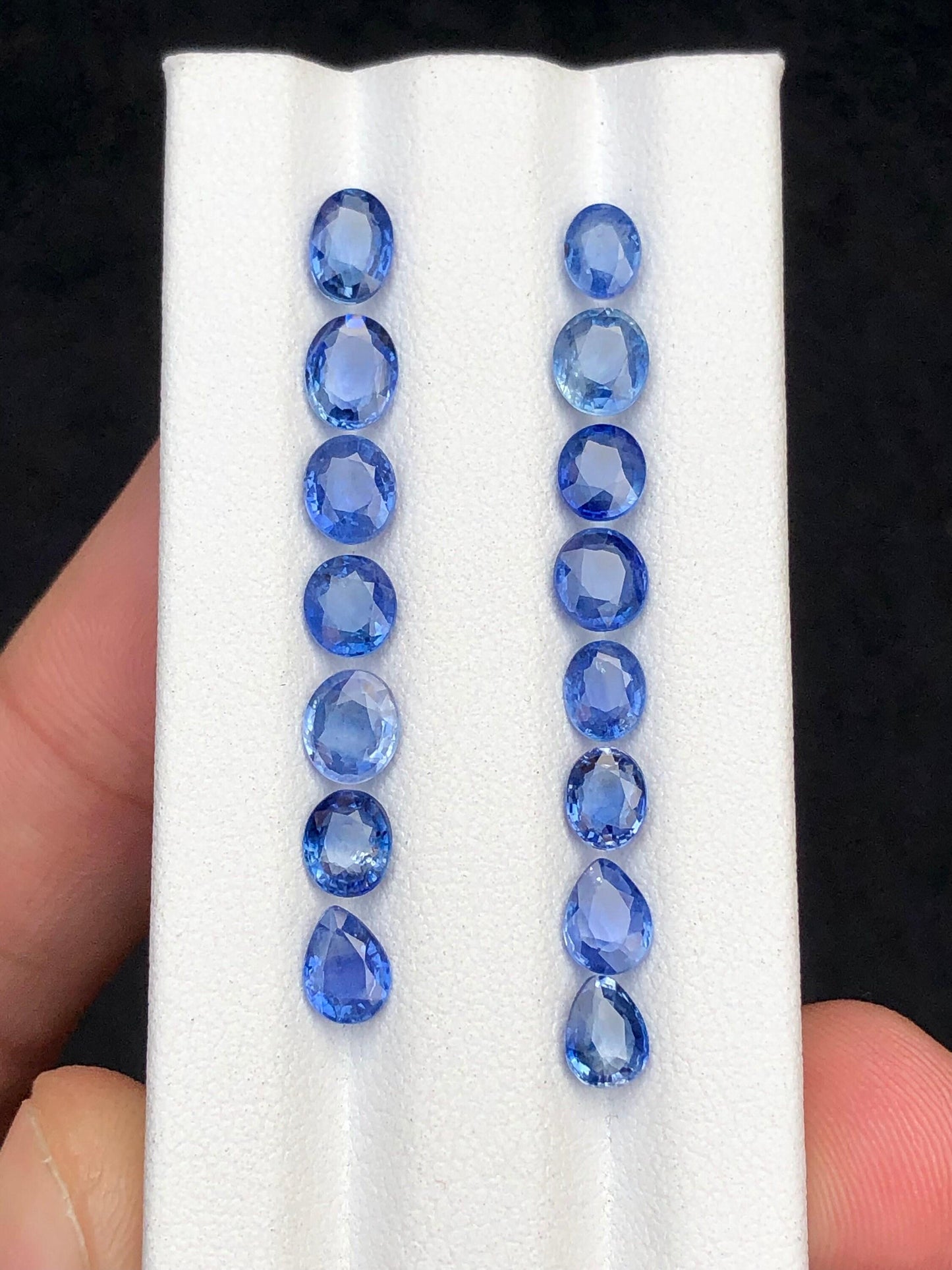 Sapphire Faceted Lot 10.20 ct - Loose Gemstone Parcel