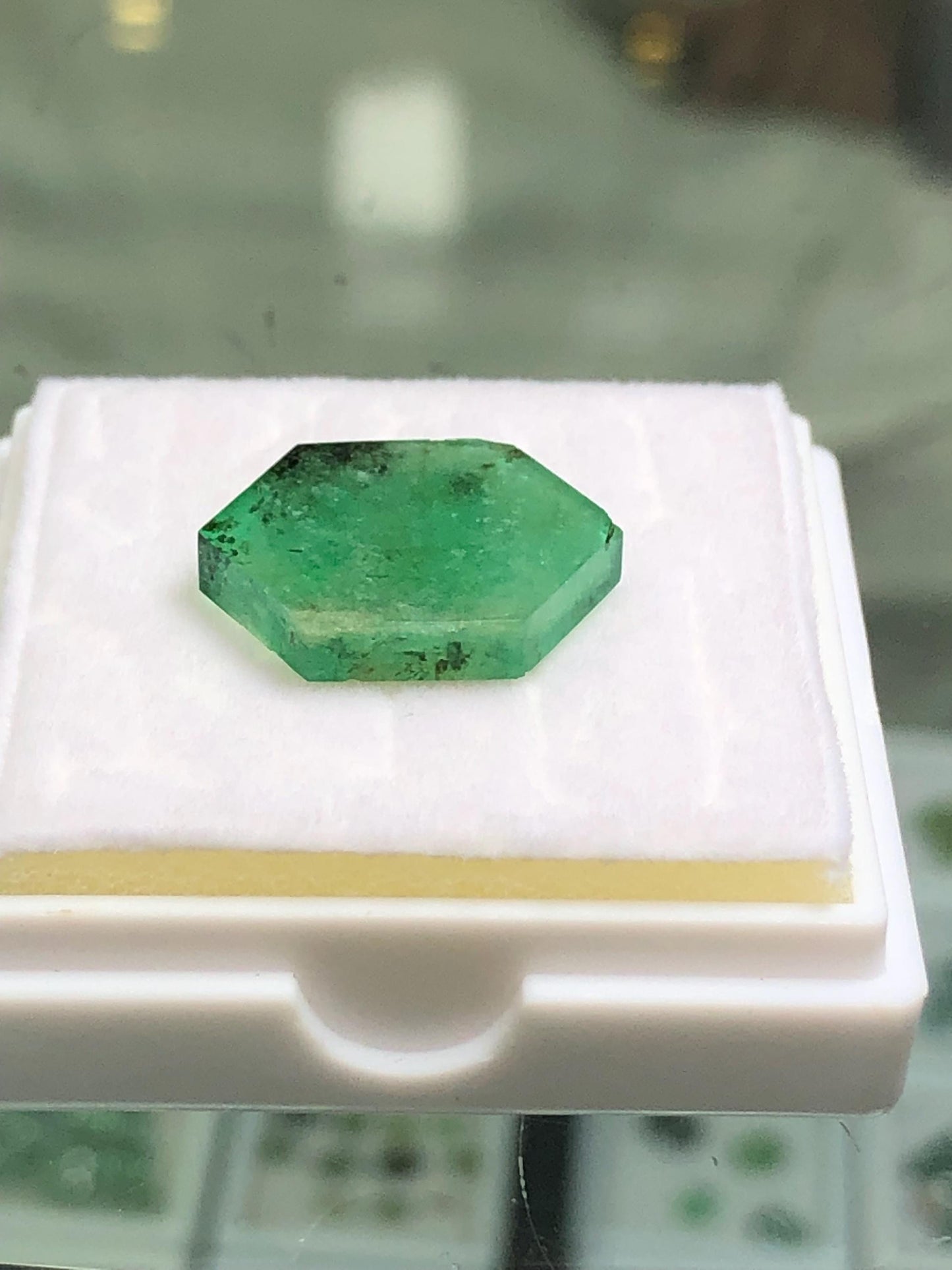 Emerald Slice 7.95 ct - Panjsher Mines Specimen
