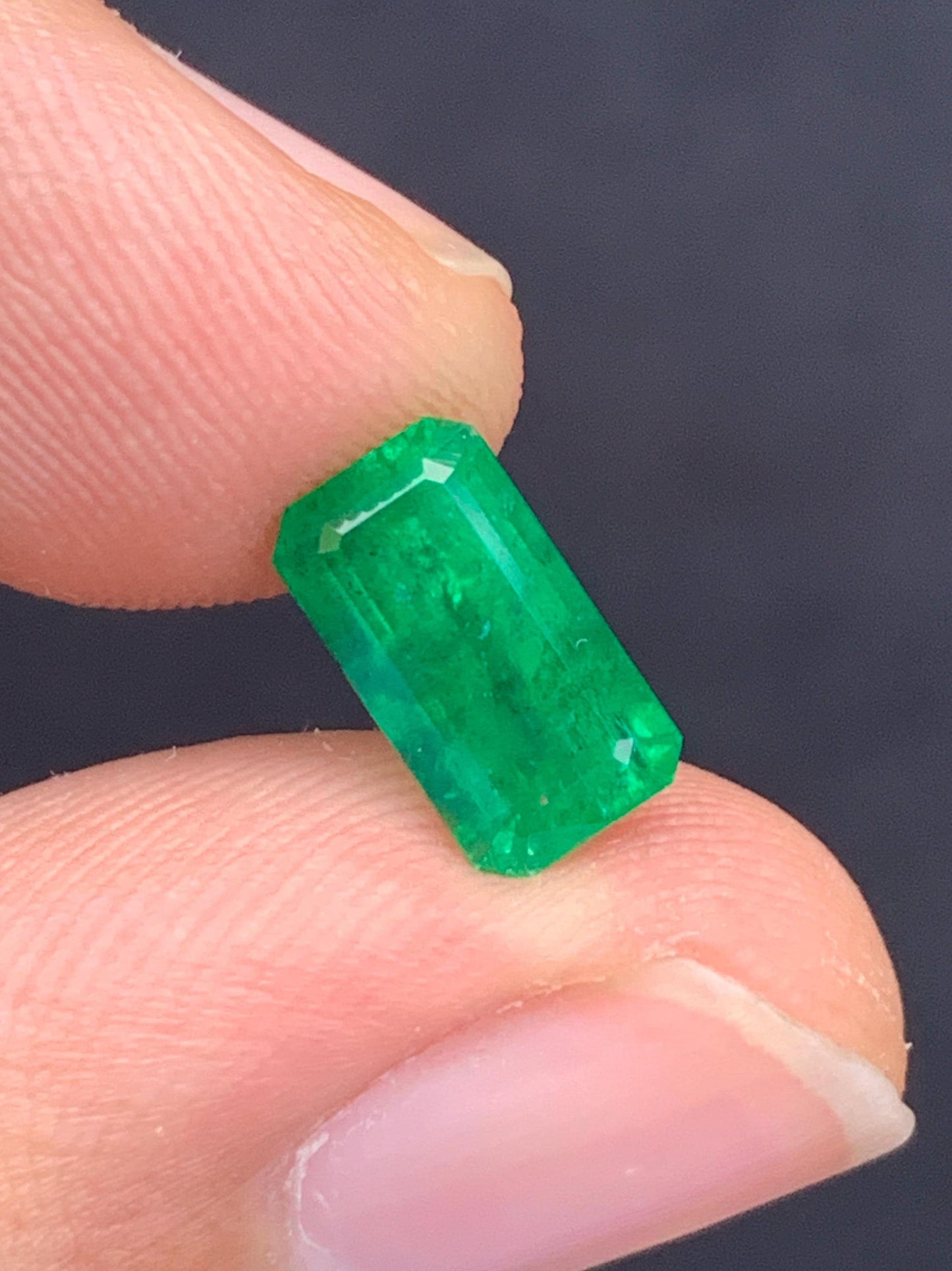 Emerald Faceted 1.90 ct - Natural Swat Mine Emerald