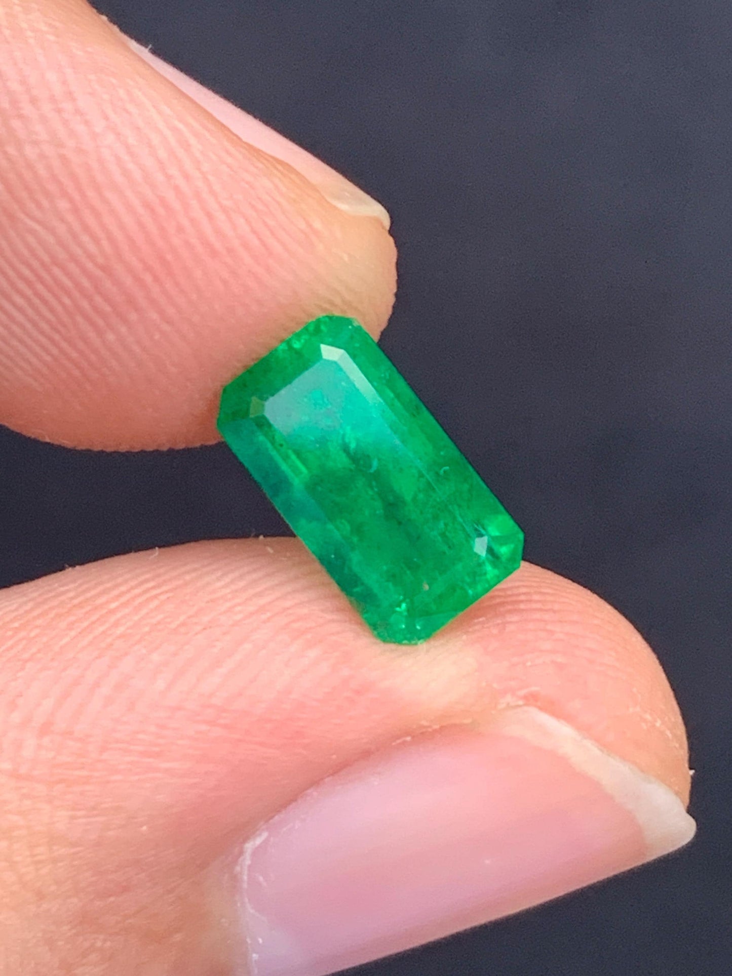 Emerald Faceted 1.90 ct - Natural Swat Mine Emerald
