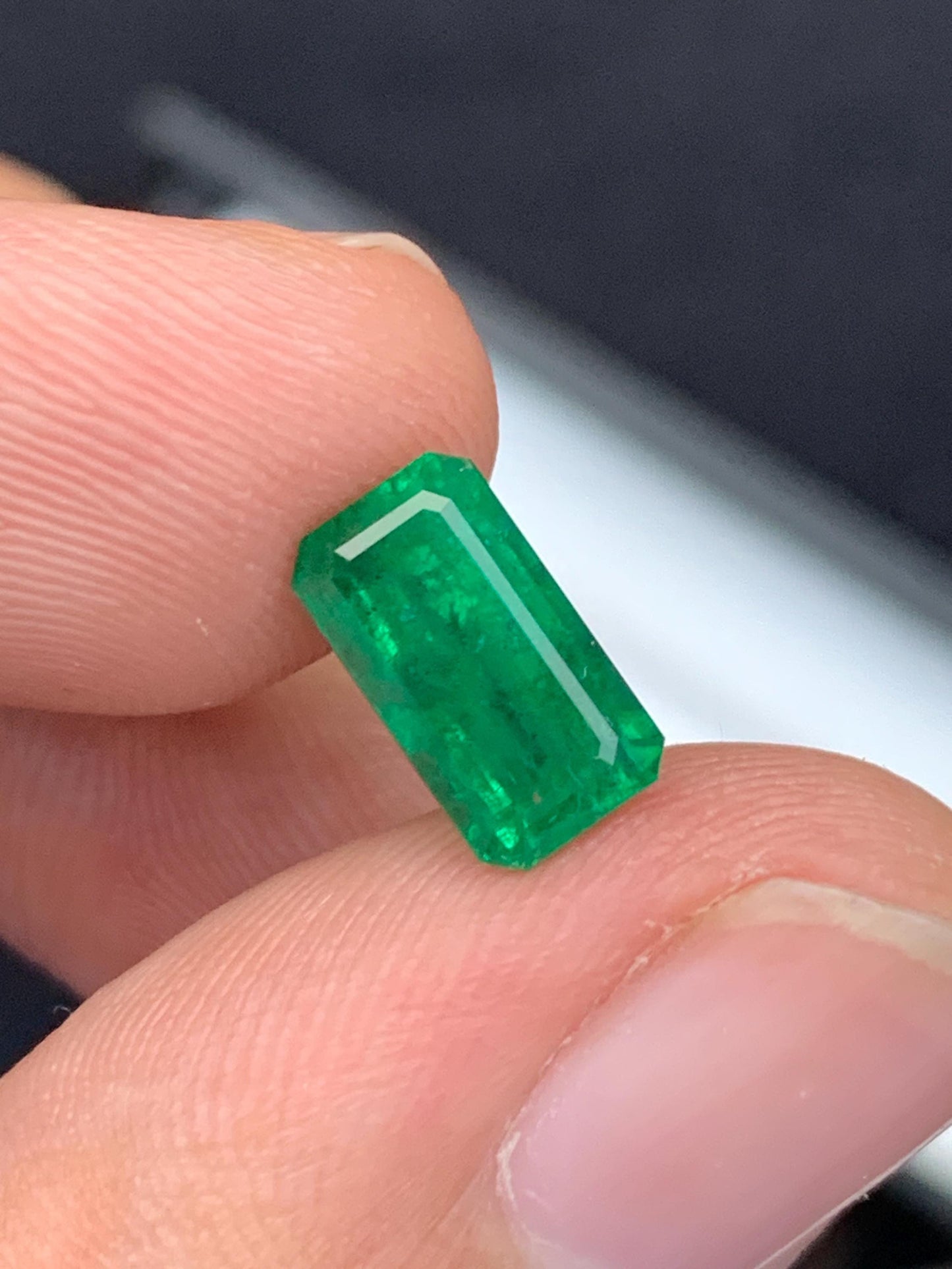 Emerald Faceted 1.90 ct - Natural Swat Mine Emerald