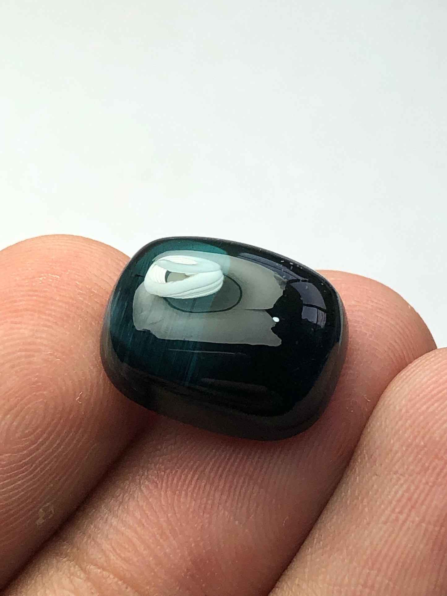 تورمالين أزرق داكن، قبة مستديرة، 10.00 قيراط - حجر كريم لتعليقة مجوهرات