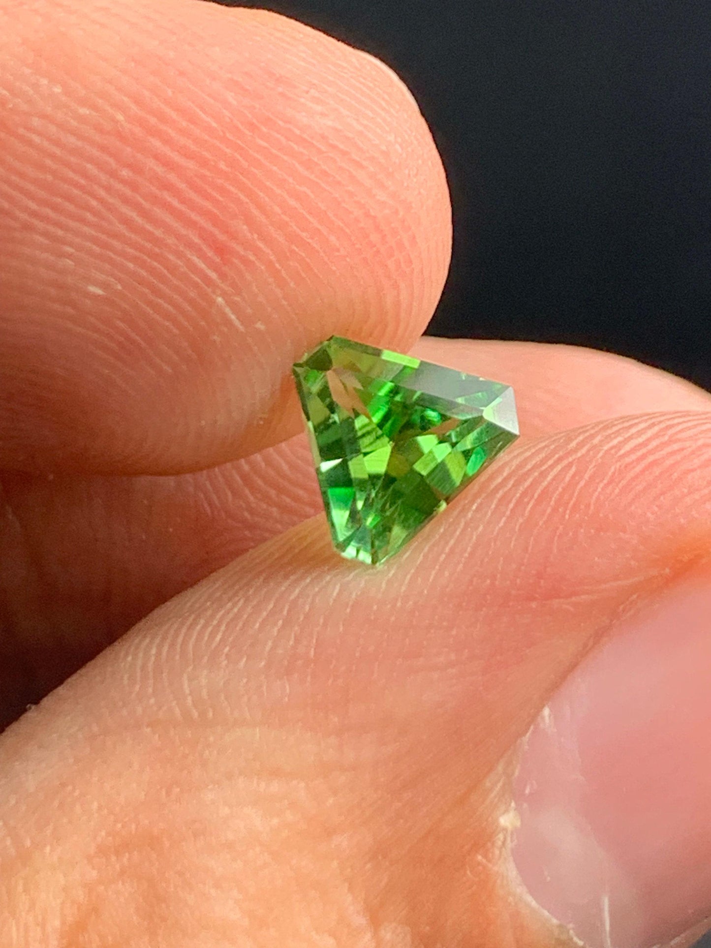 Chrome Green Tourmaline Faceted 0.80 ct – Fancy Cut Afghan Gem