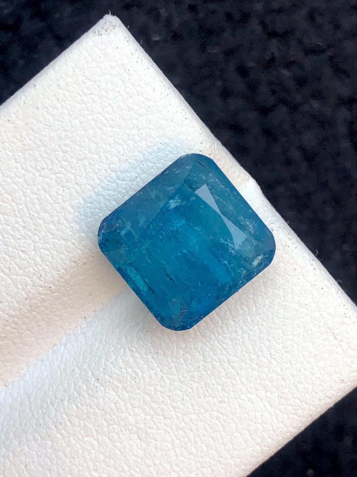 Ink Blue Tourmaline Faceted 6.50 ct - Vibrant Gem for Designer Jewelry