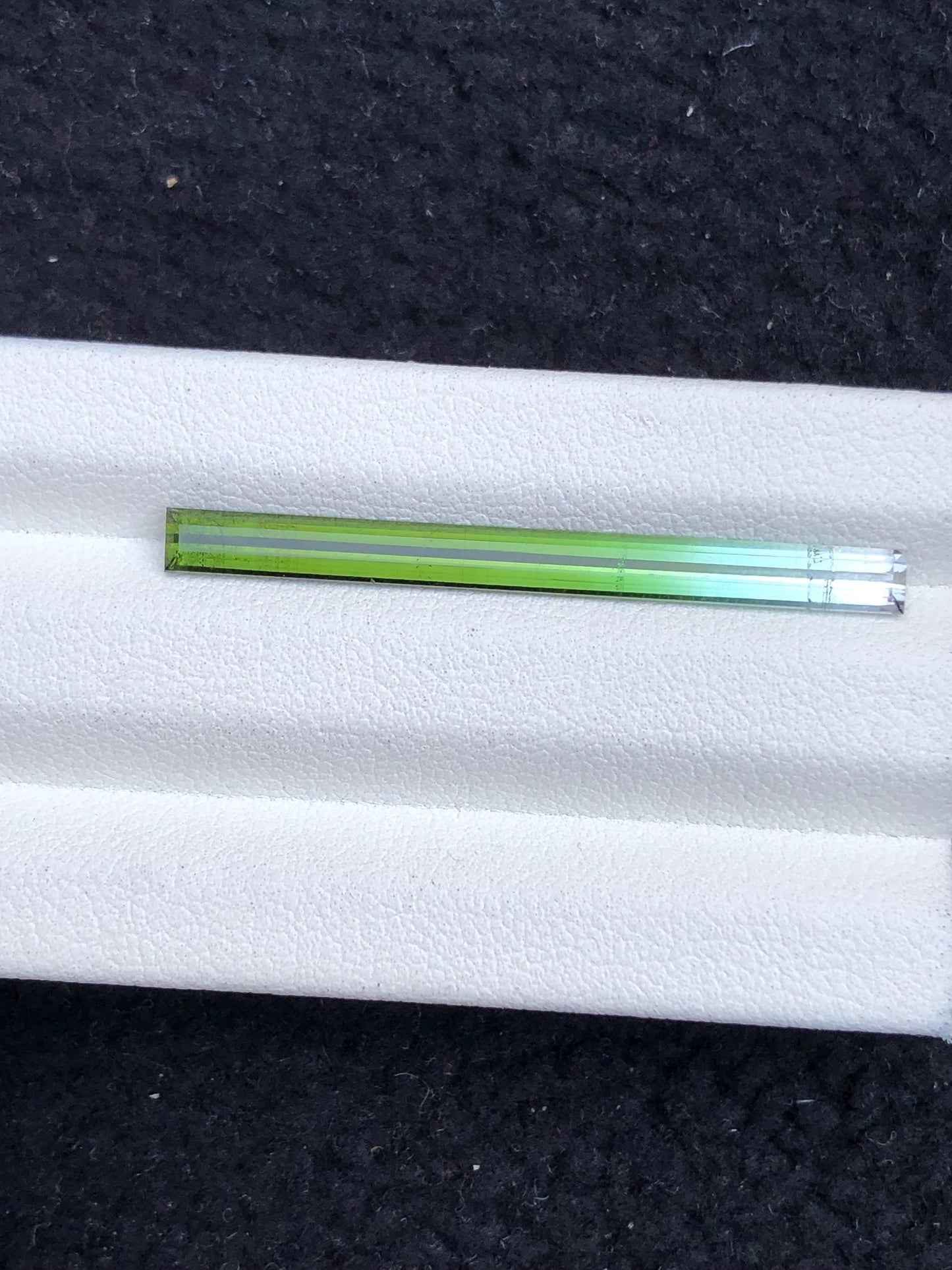 Bi Colour Tourmaline Faceted 3.50 ct - Elegant Dual Tone Gemstone