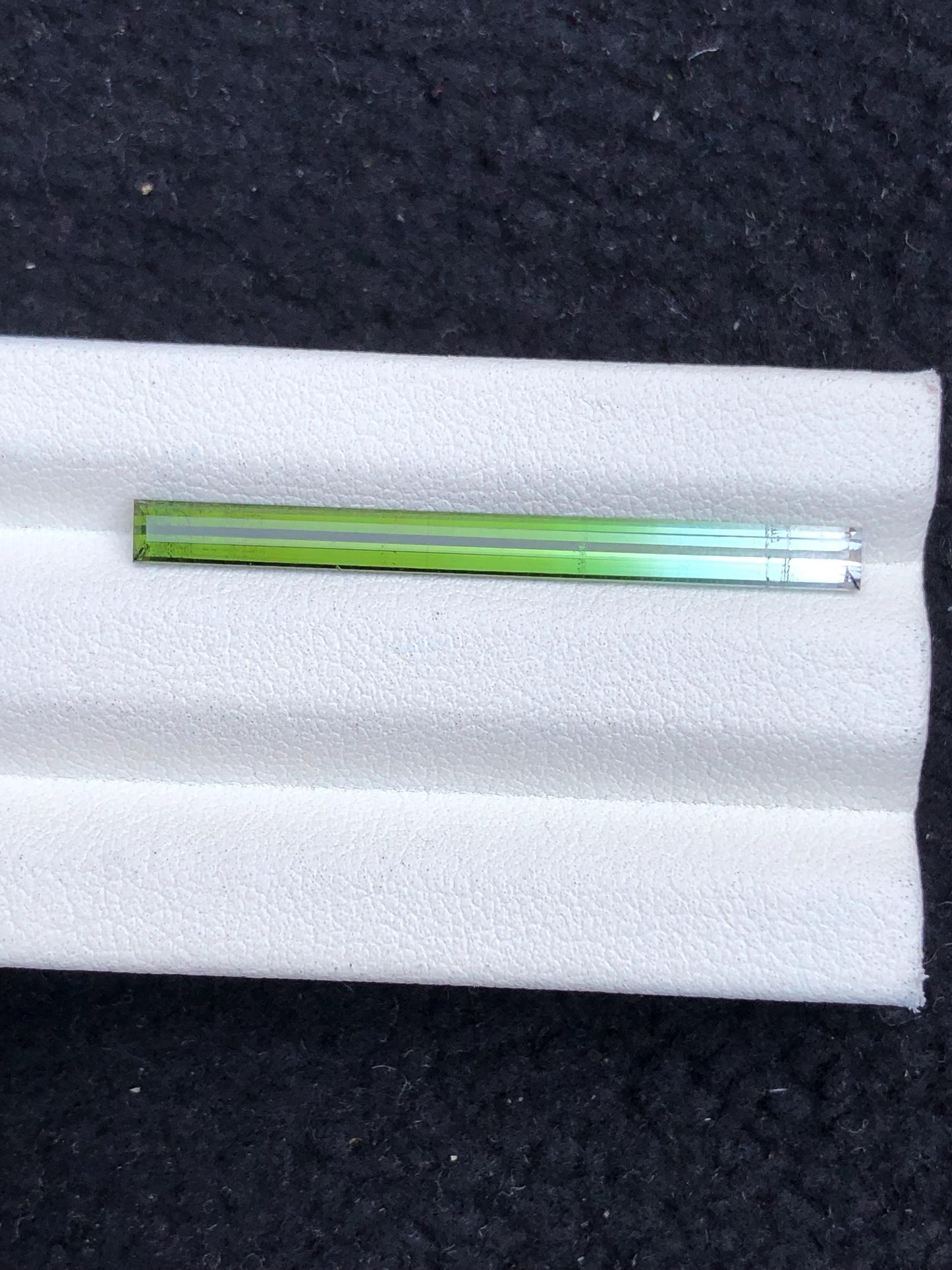 Bi Colour Tourmaline Faceted 3.50 ct - Elegant Dual Tone Gemstone