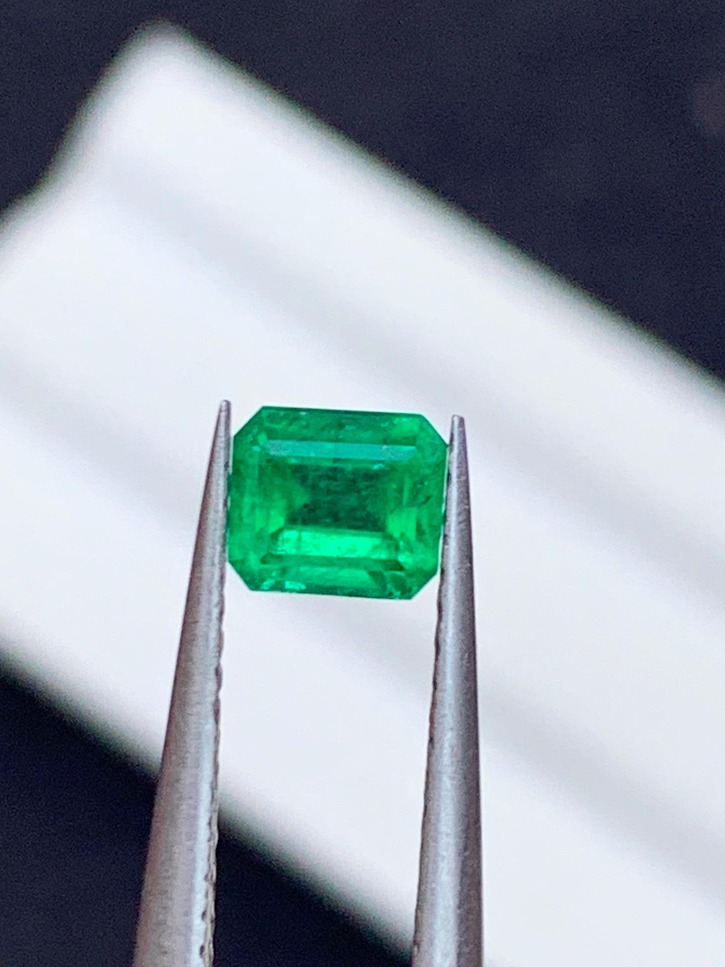 Emerald Faceted 0.65 ct - Bright Green Gem from Swat Pakistan