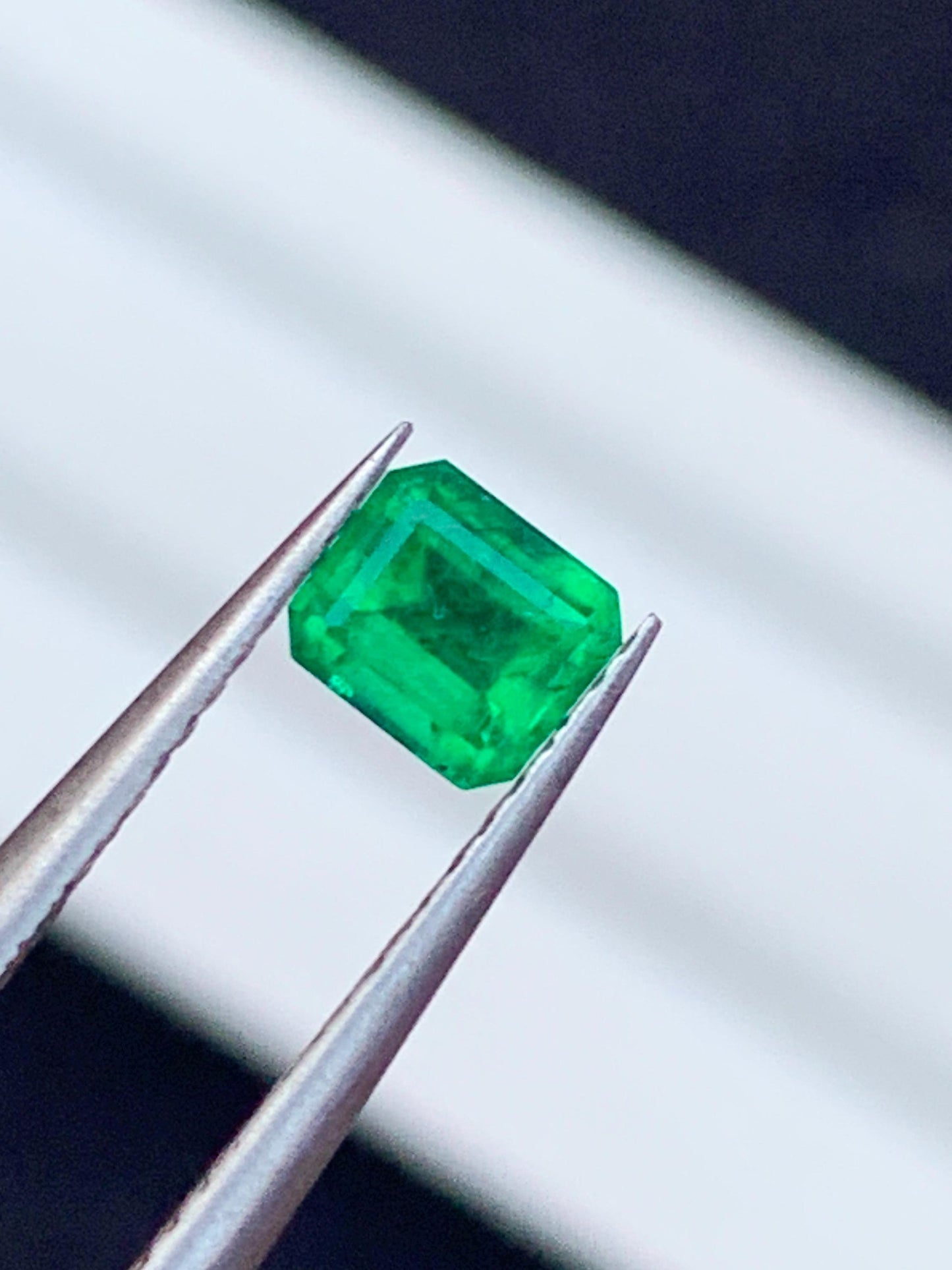 Emerald Faceted 0.65 ct - Bright Green Gem from Swat Pakistan