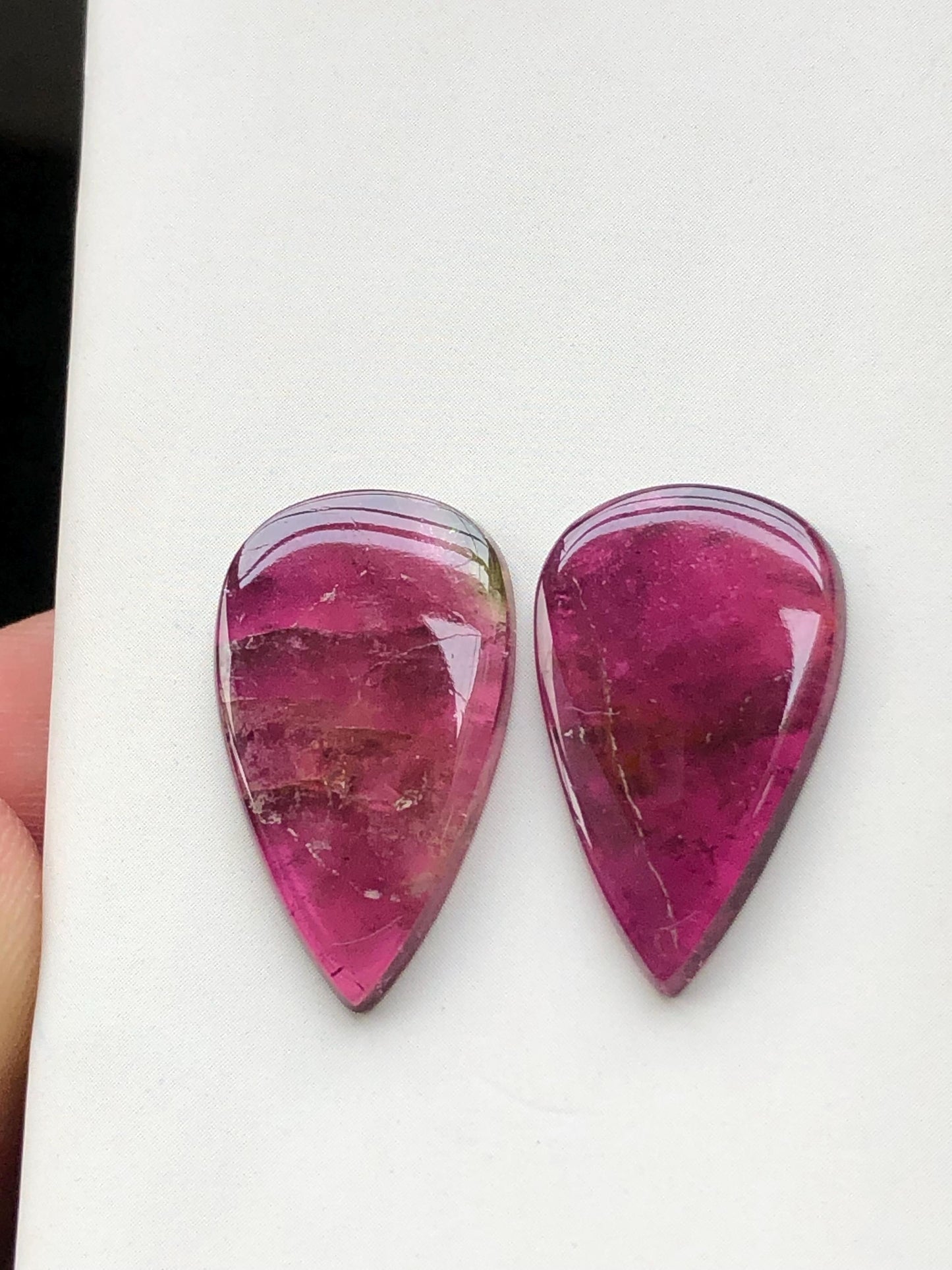 17.20 carats tourmaline pair