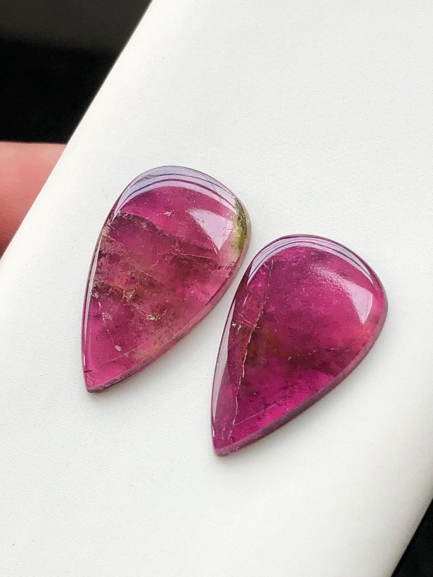17.20 carats tourmaline pair