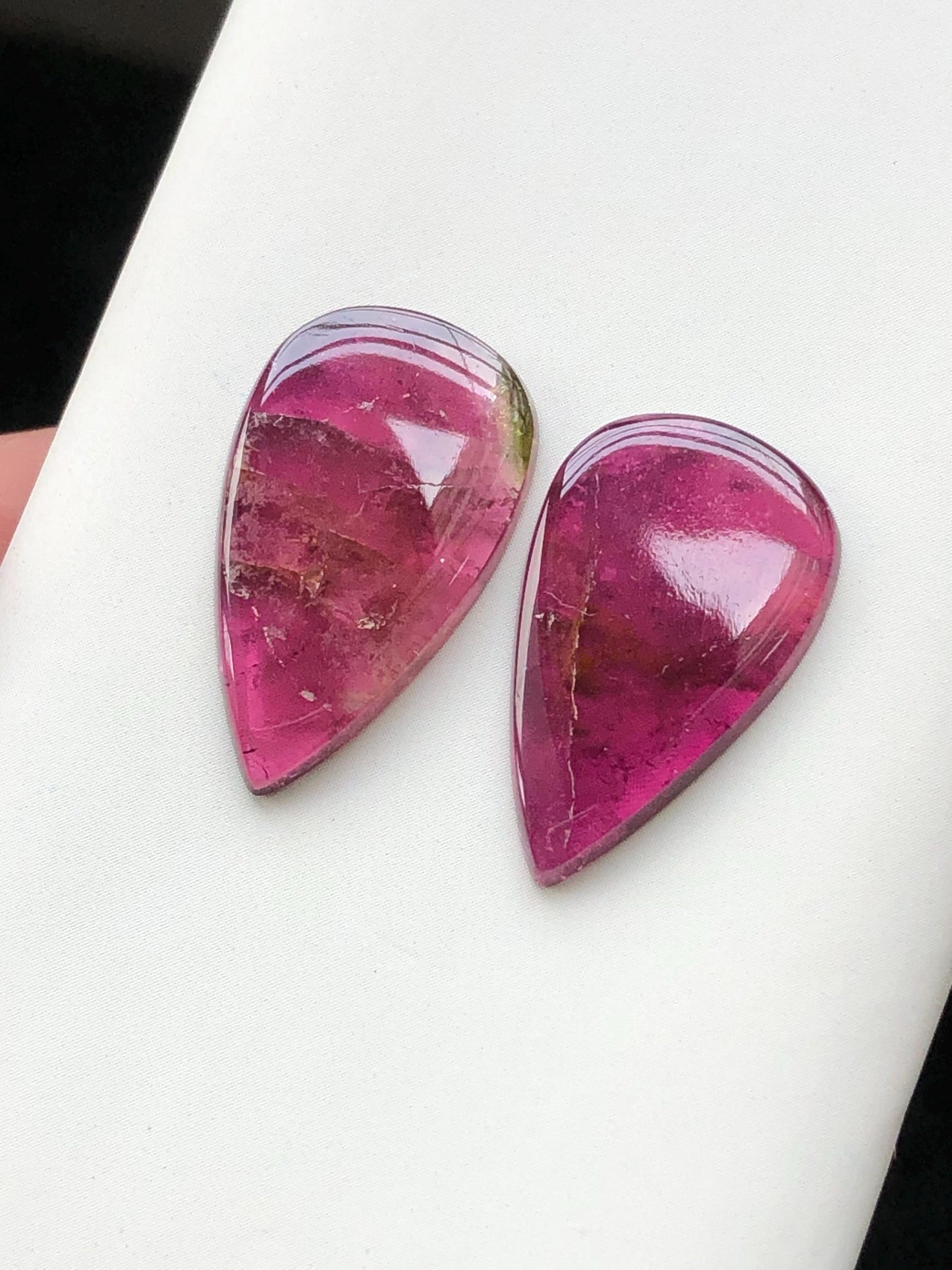 17.20 carats tourmaline pair