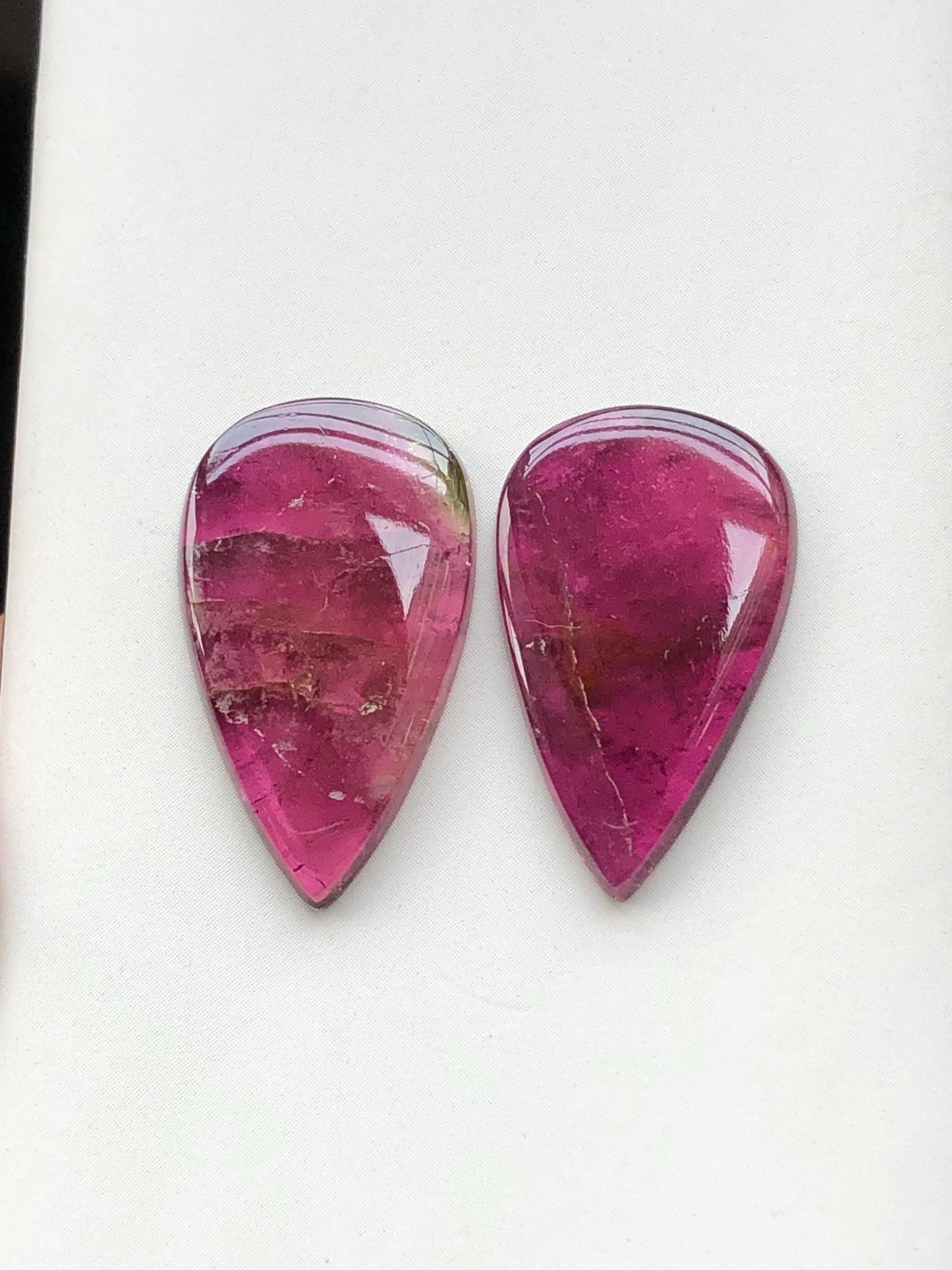 17.20 carats tourmaline pair