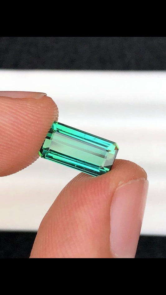 2.25 carat very beautiful natural tourmaline available for sale from Afghanistan