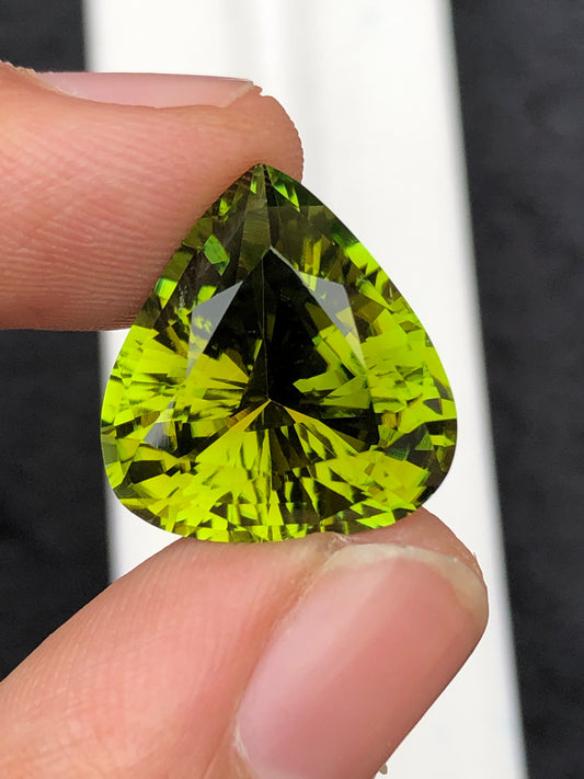 15.70 carat faceted loop clean tourmaline origin Afghanistan 100% natural 18*17*10mm is dimension