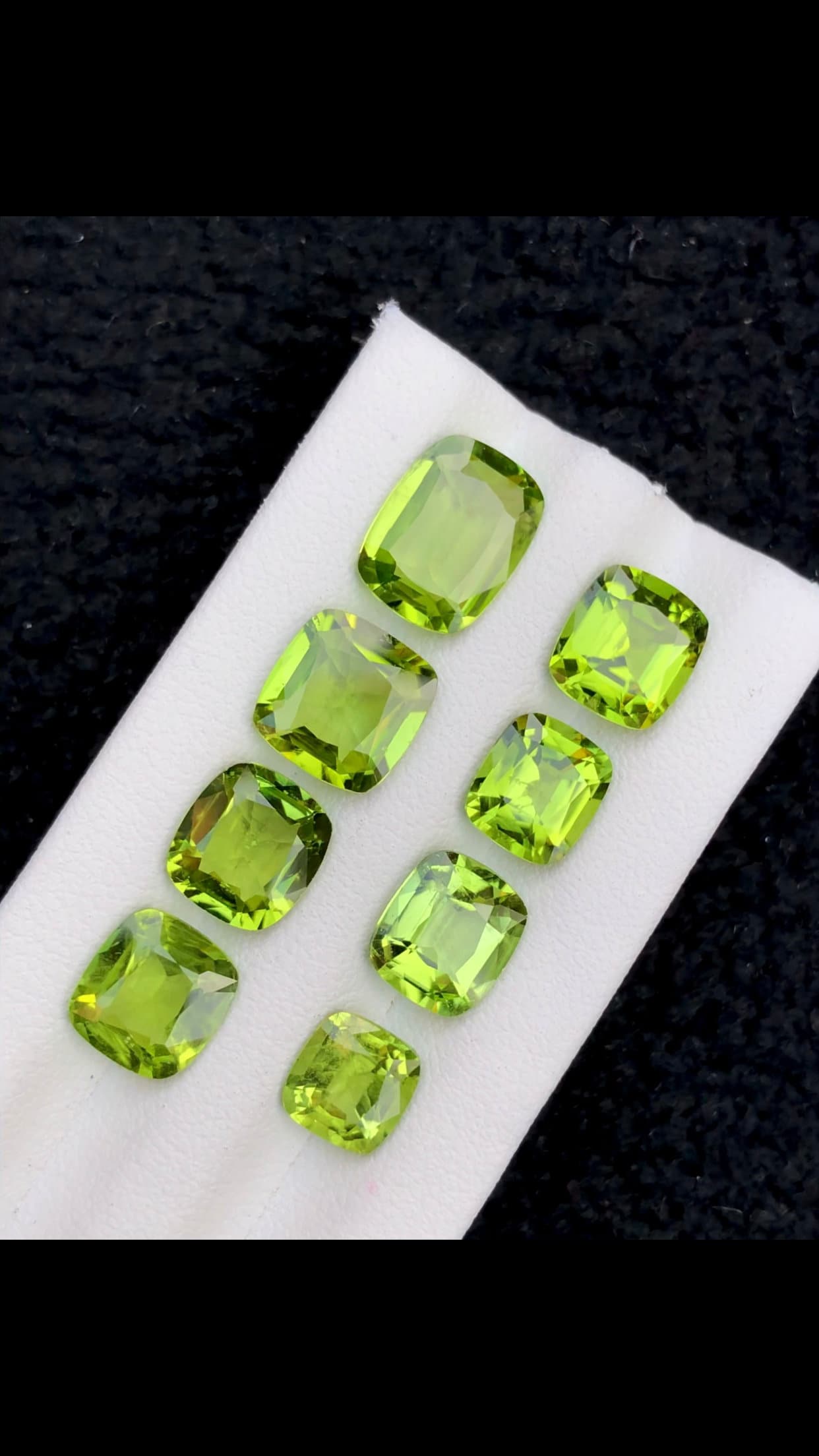 20.55 carats stunning peridot lot available for sale