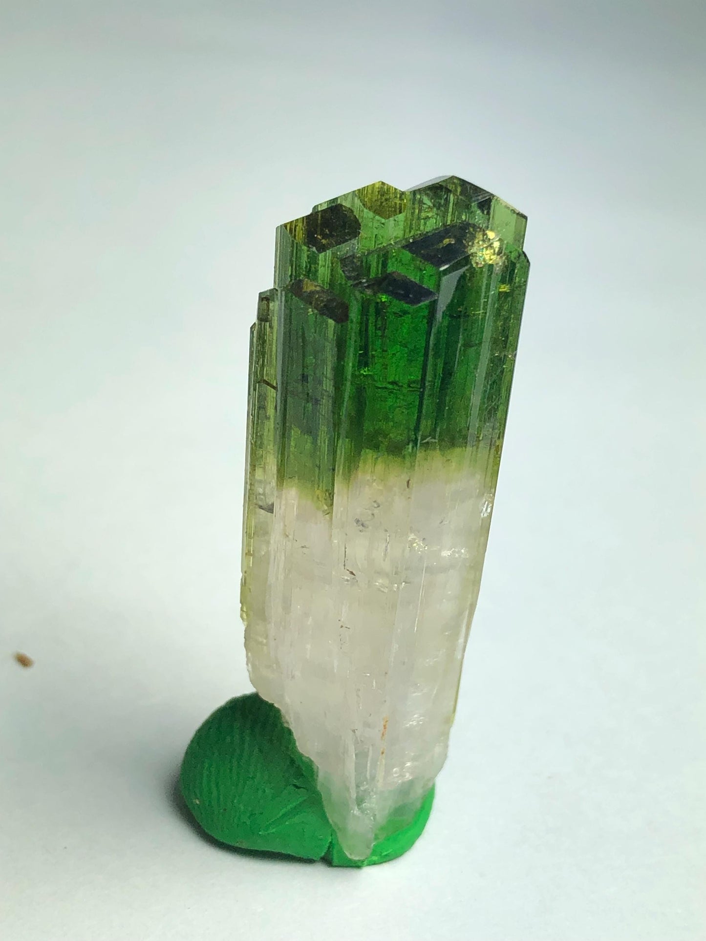 38.70 CTs terminated bi colour tourmaline crystal