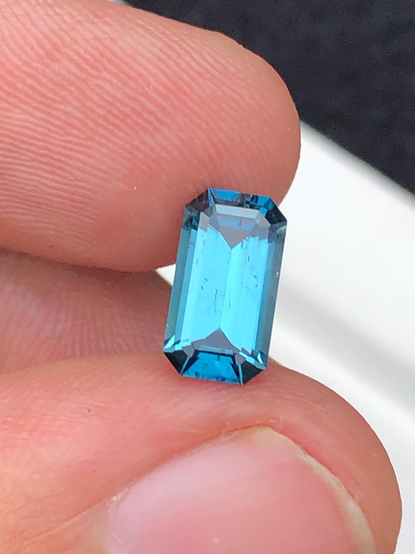 2 CTs neon blue tourmaline natural faceted