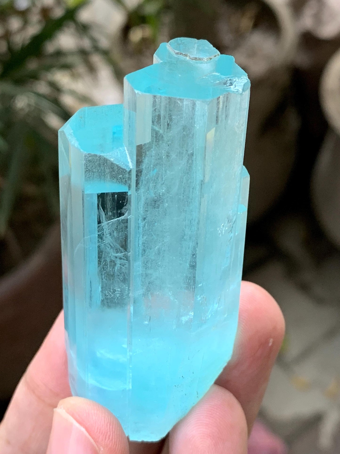 90 grams natural blue aquamarine crystal