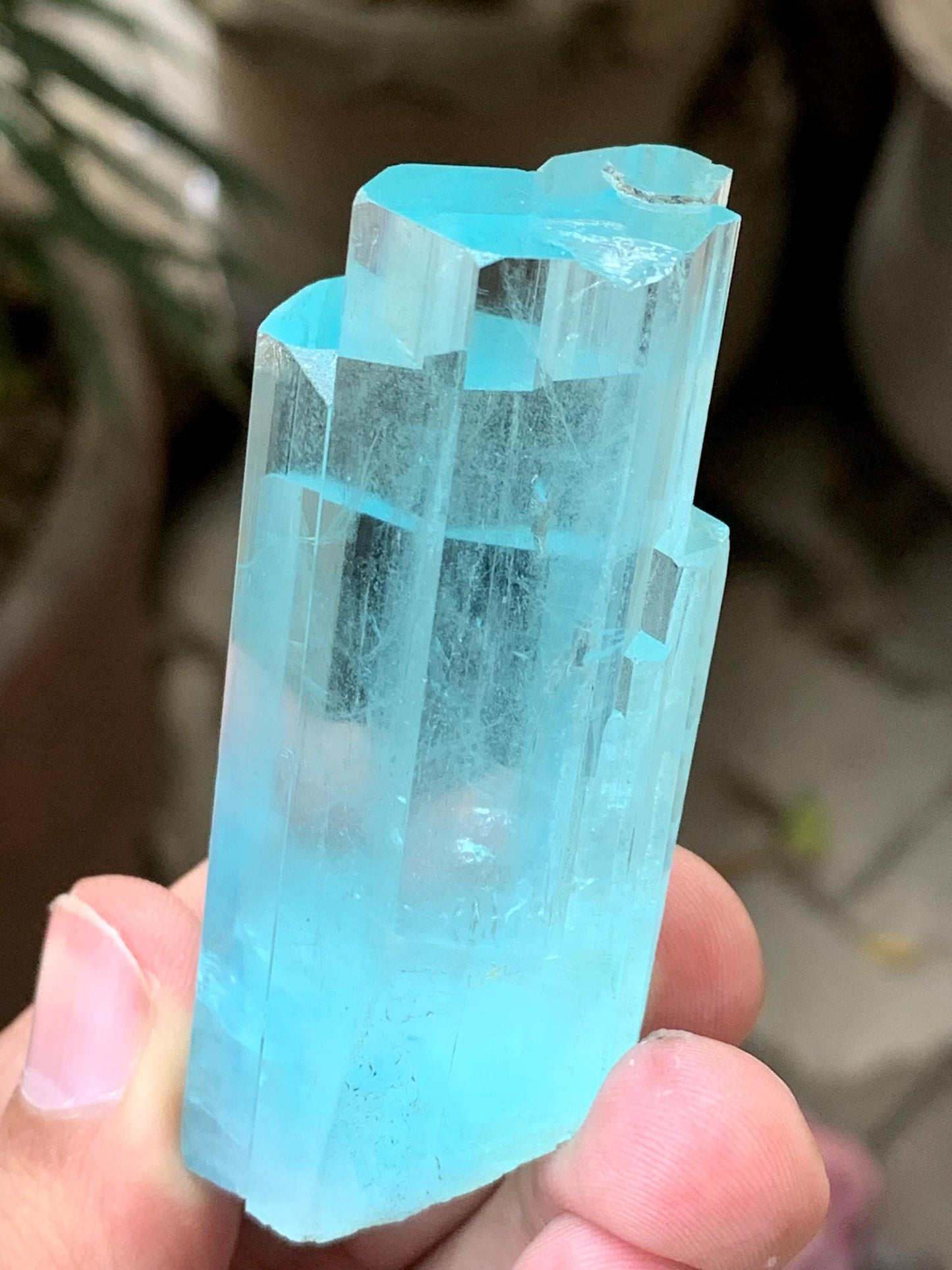 90 grams natural blue aquamarine crystal