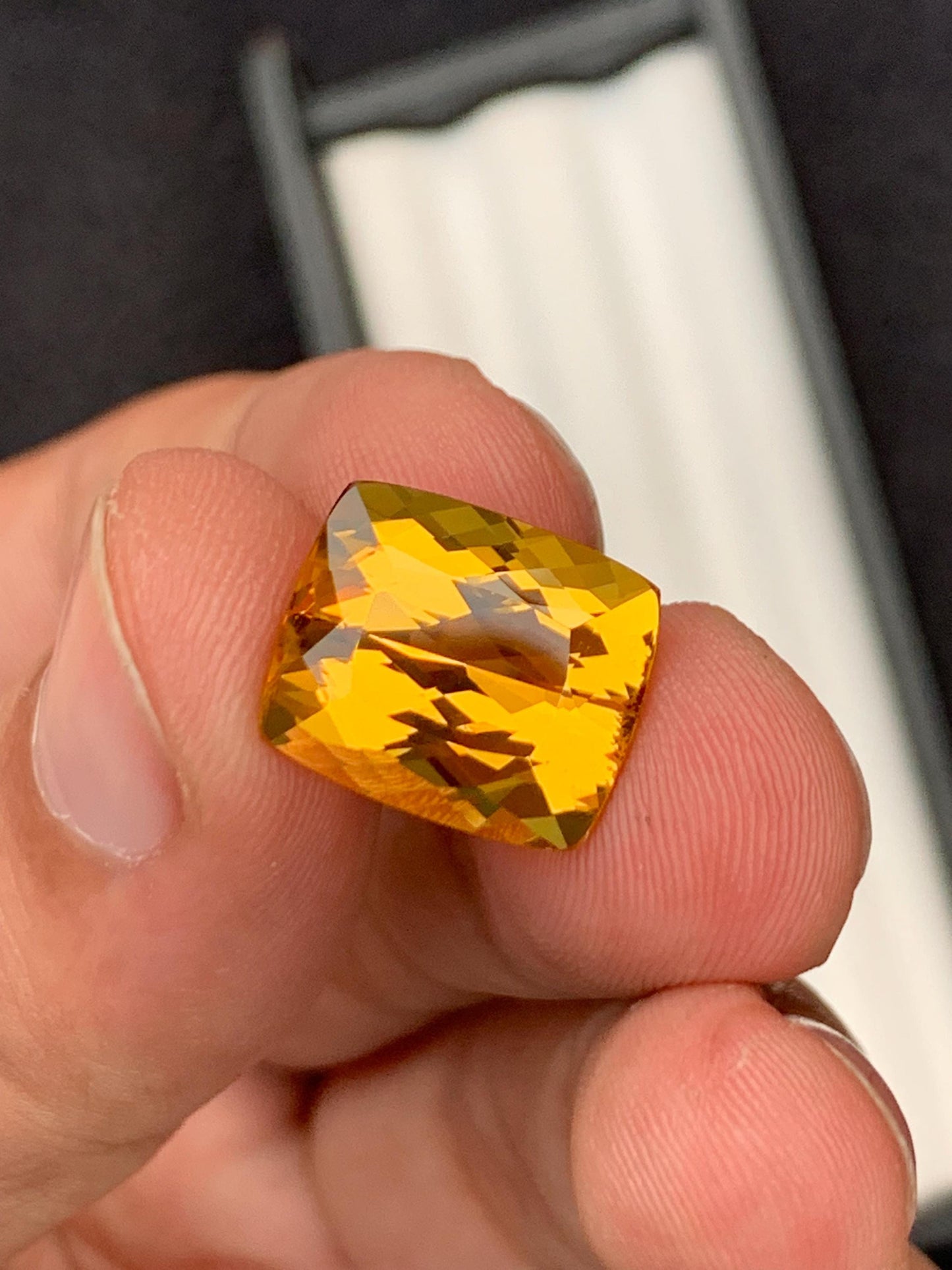 9.70 CTs Golden beryl faceted loupe clean