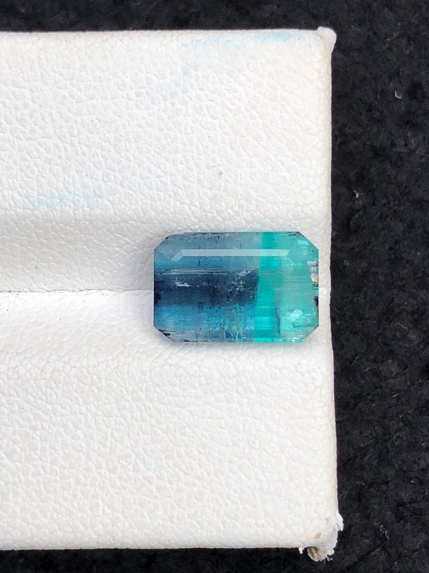 3.55 CTs unique tourmaline natural