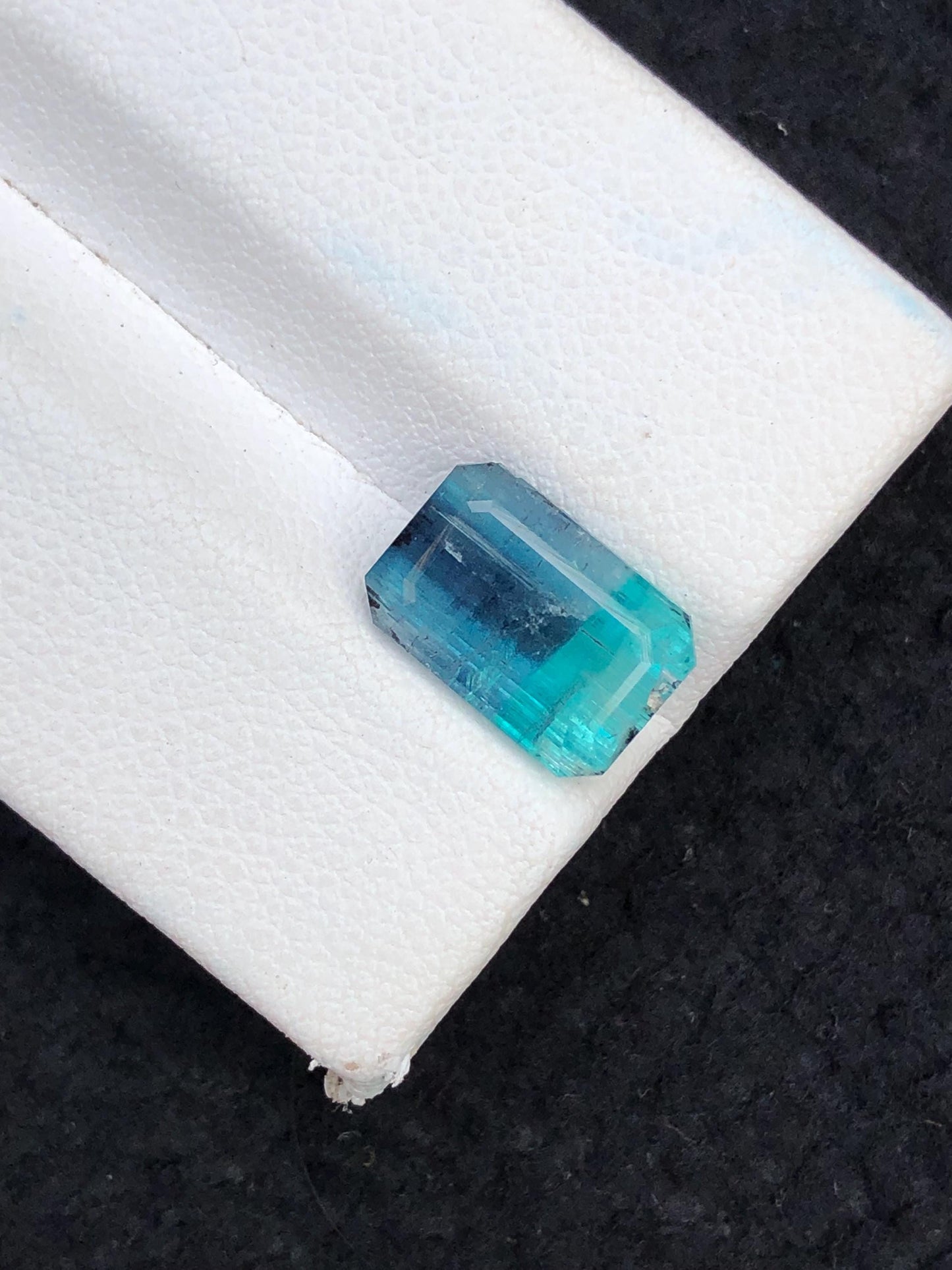 3.55 CTs unique tourmaline natural