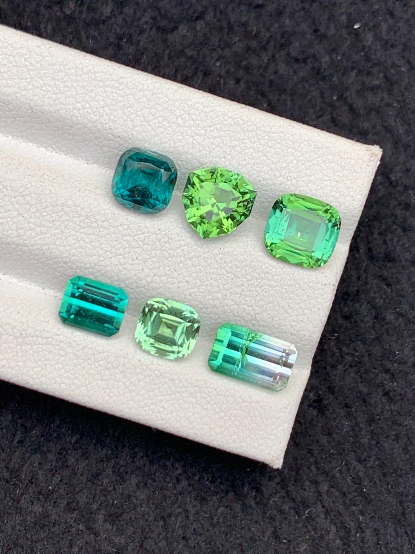 7.50 CTs blue green tourmaline lot