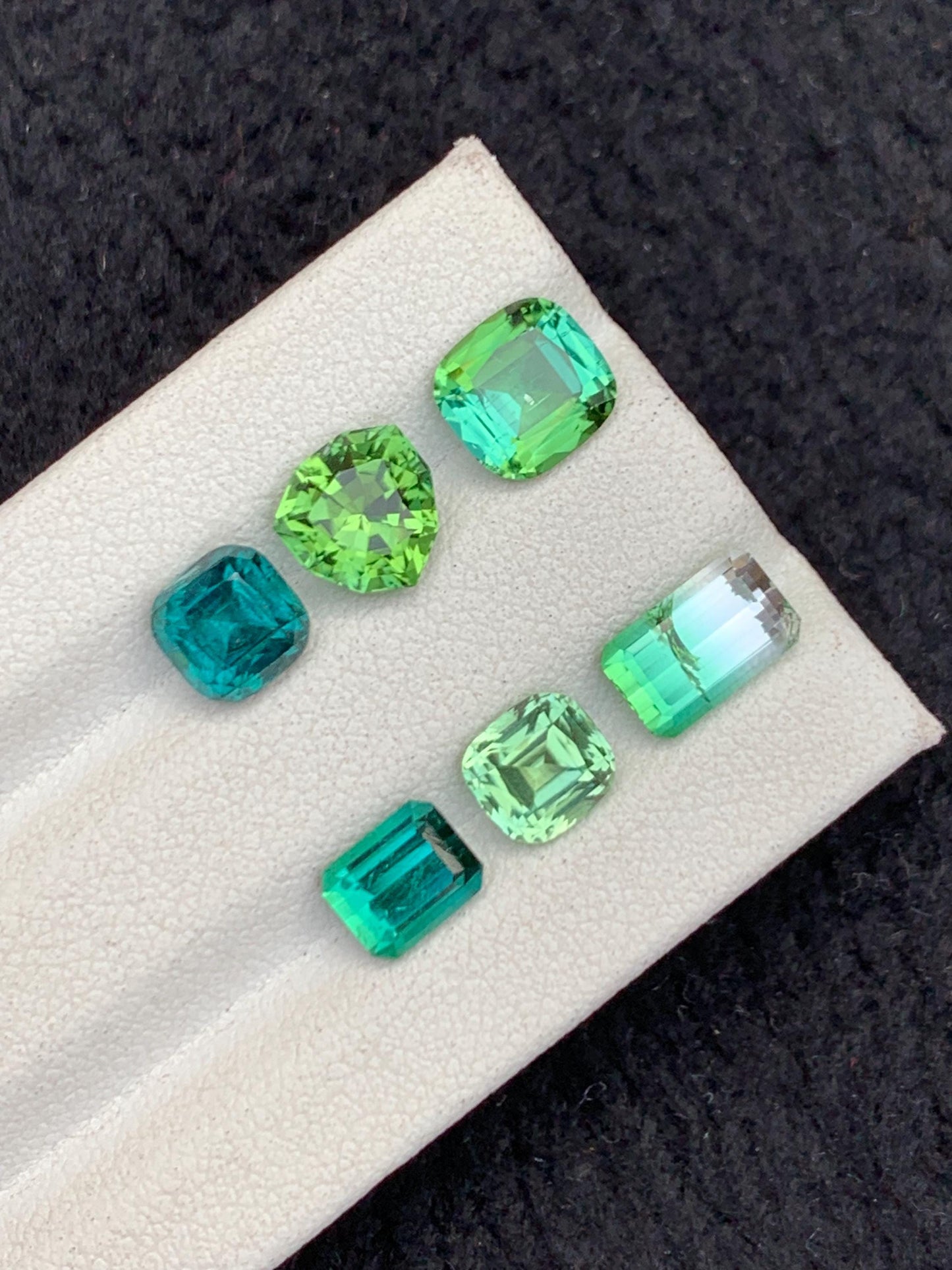 7.50 CTs blue green tourmaline lot