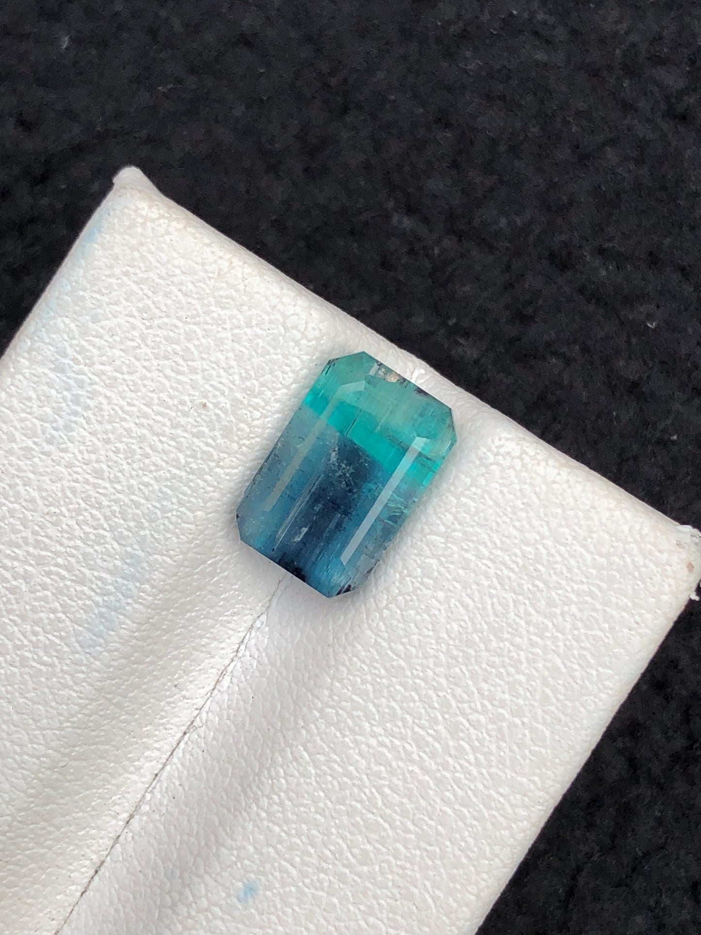 3.55 CTs unique tourmaline natural