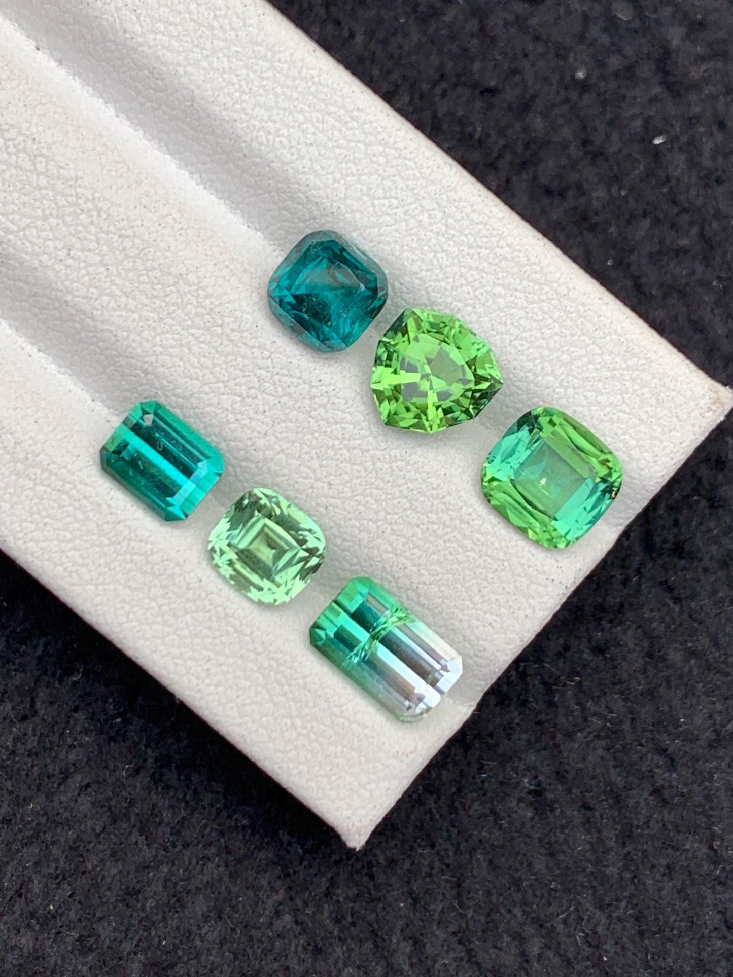 7.50 CTs blue green tourmaline lot