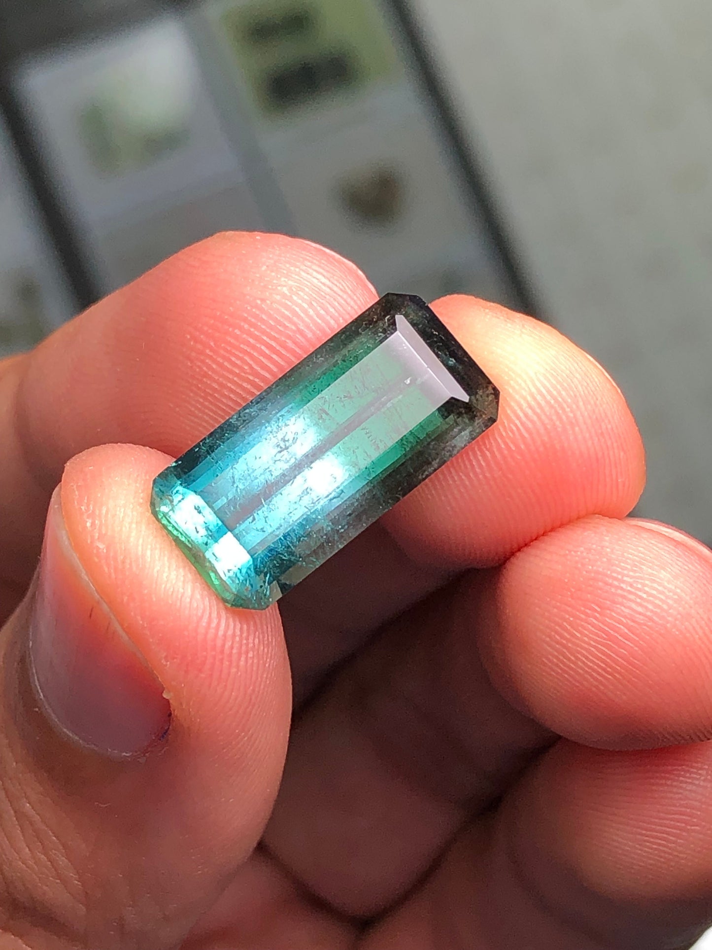 Bi colour tourmaline 9.40 carat natural origin Afghanistan