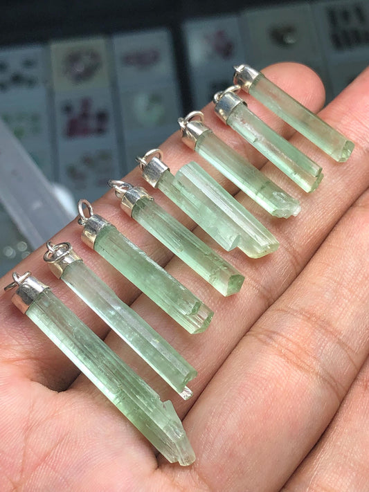 8 pieces 59 CTs mint tourmaline 925 silver pendants