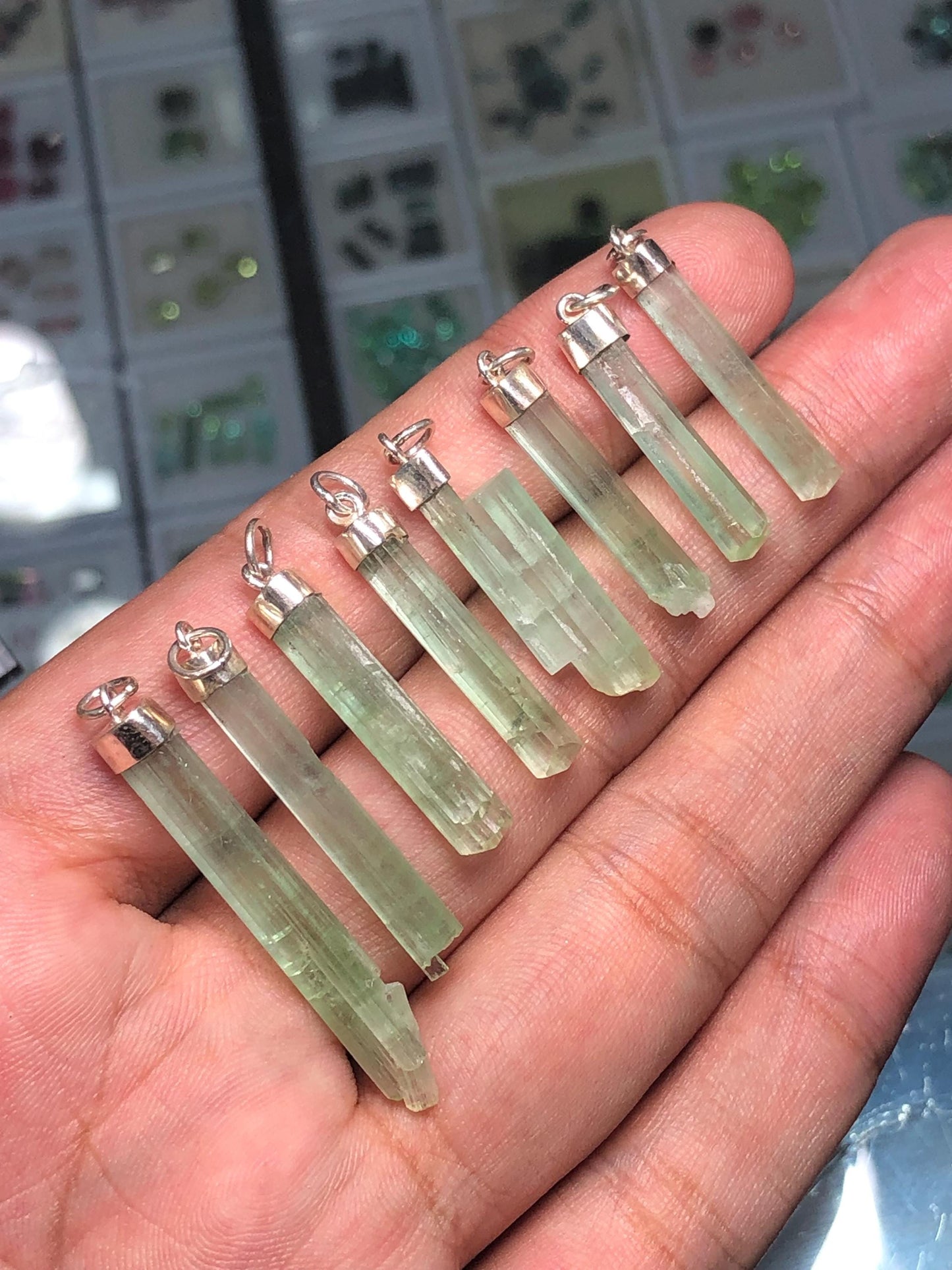 8 pieces 59 CTs mint tourmaline 925 silver pendants