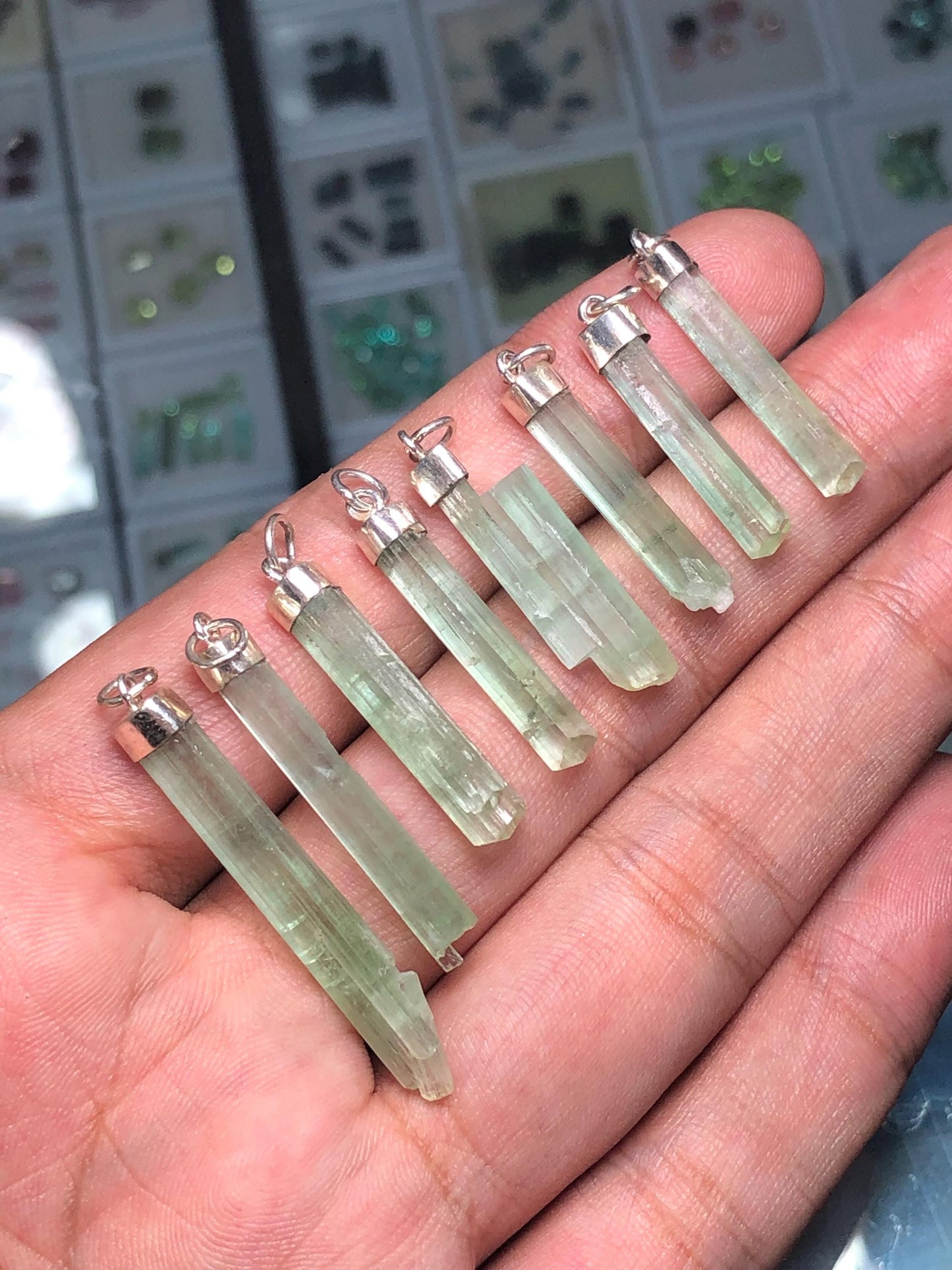 8 pieces 59 CTs mint tourmaline 925 silver pendants