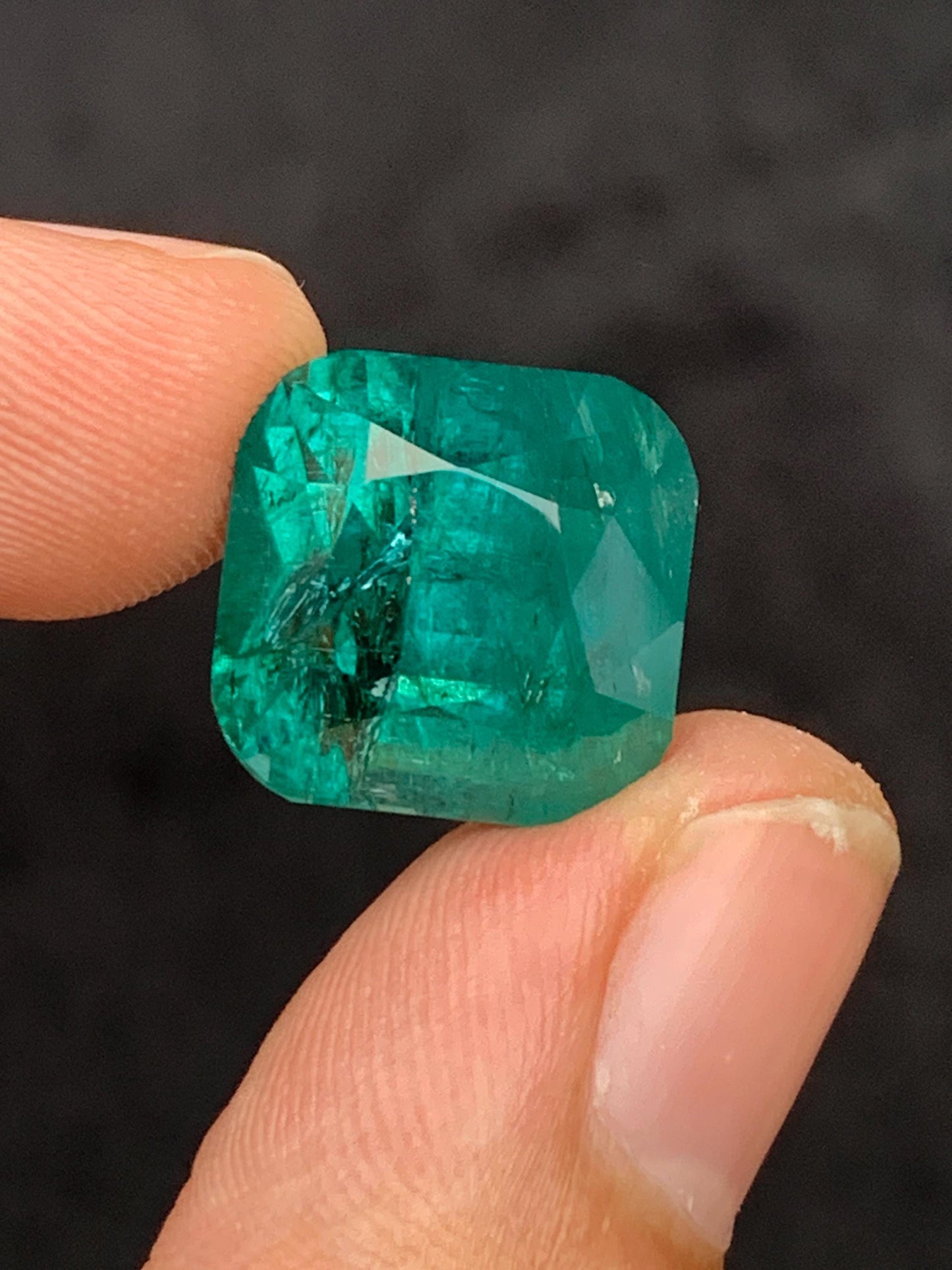 22.70 CTs blue tourmaline natural