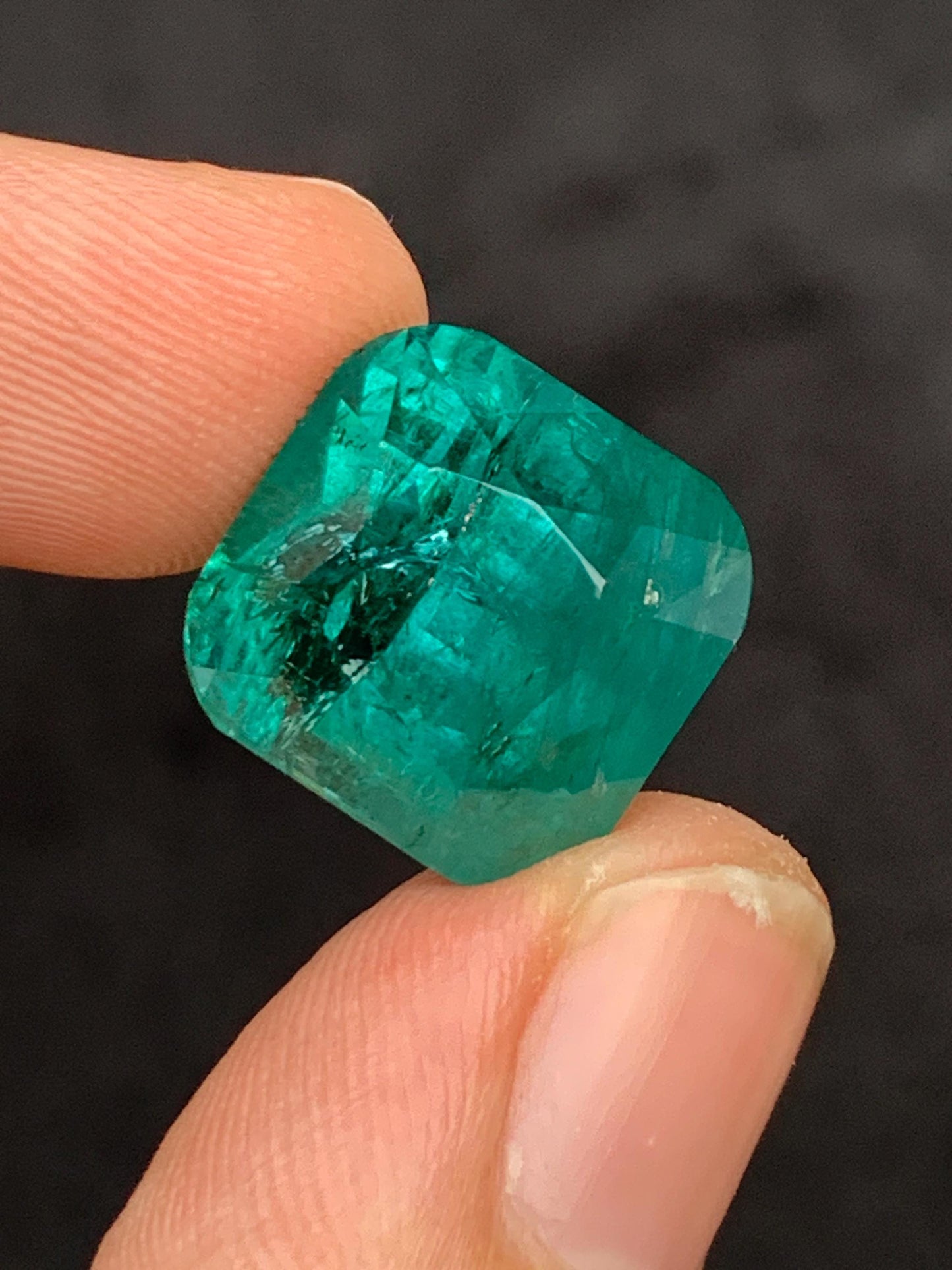 22.70 CTs blue tourmaline natural