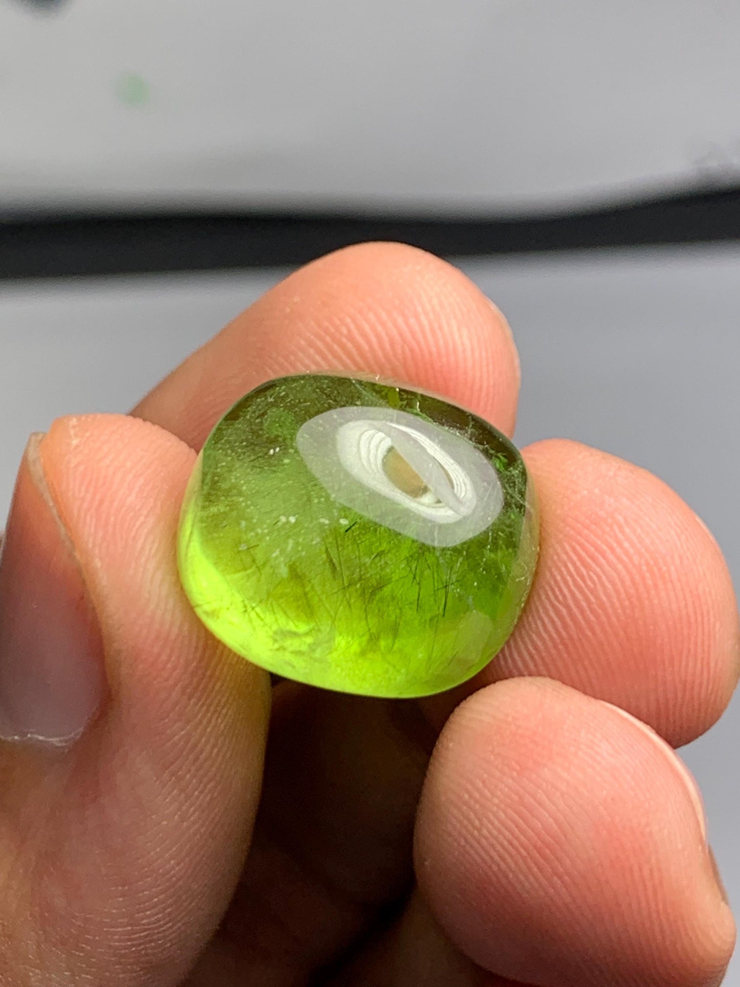 23 ct peridot cabochon 17*15*10mm